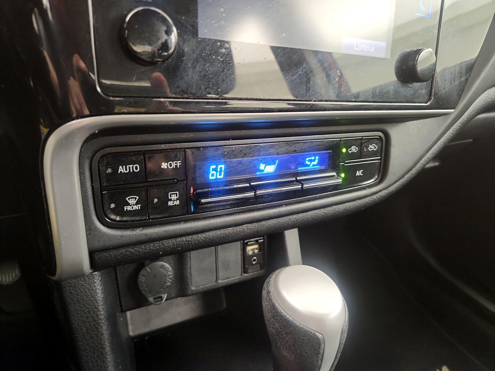 Thumbnail: 2019 Toyota Corolla - 16
