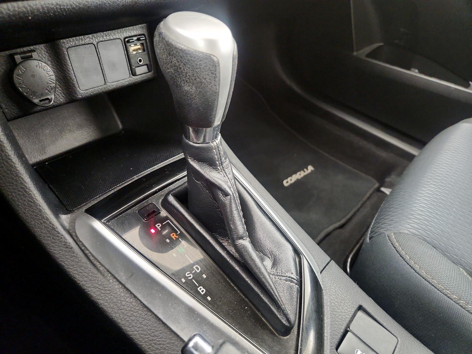 Thumbnail: 2019 Toyota Corolla - 17