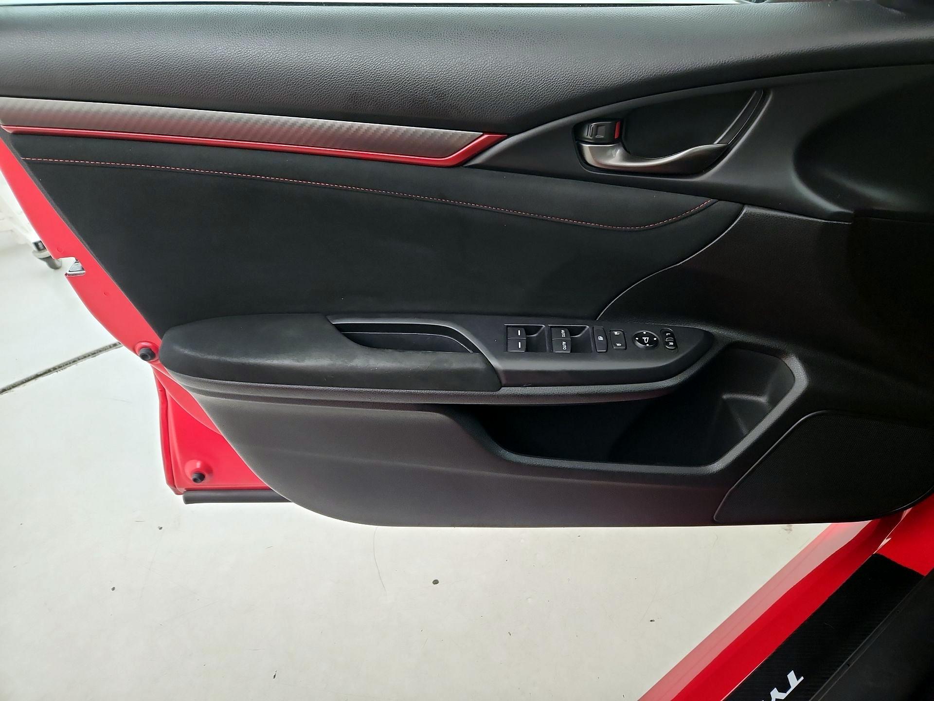 Thumbnail: 2017 Honda Civic - 12