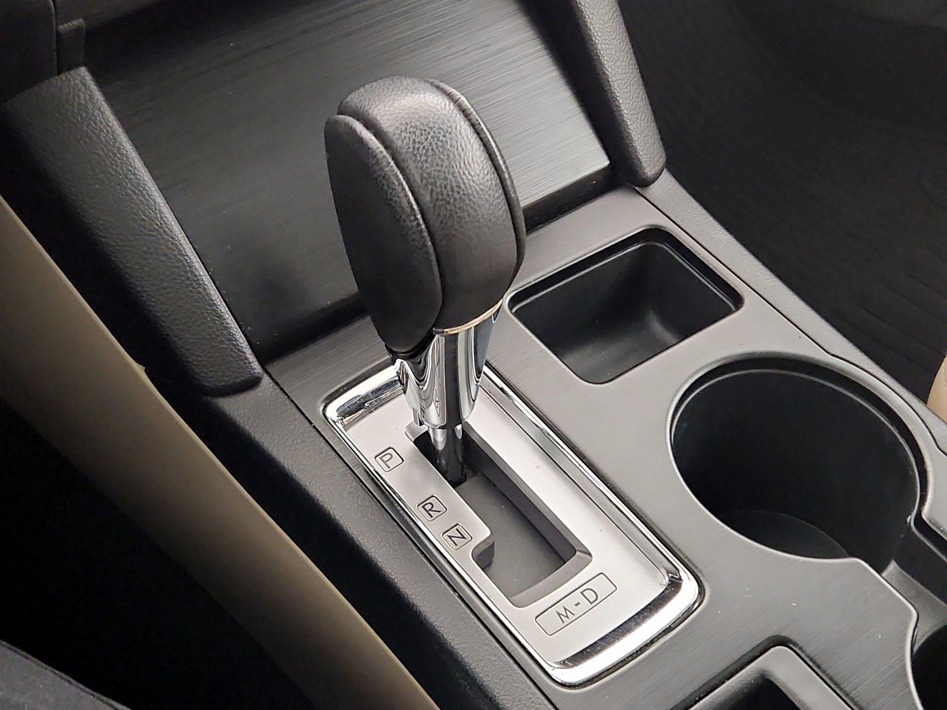 Thumbnail: 2016 Subaru Outback - 18