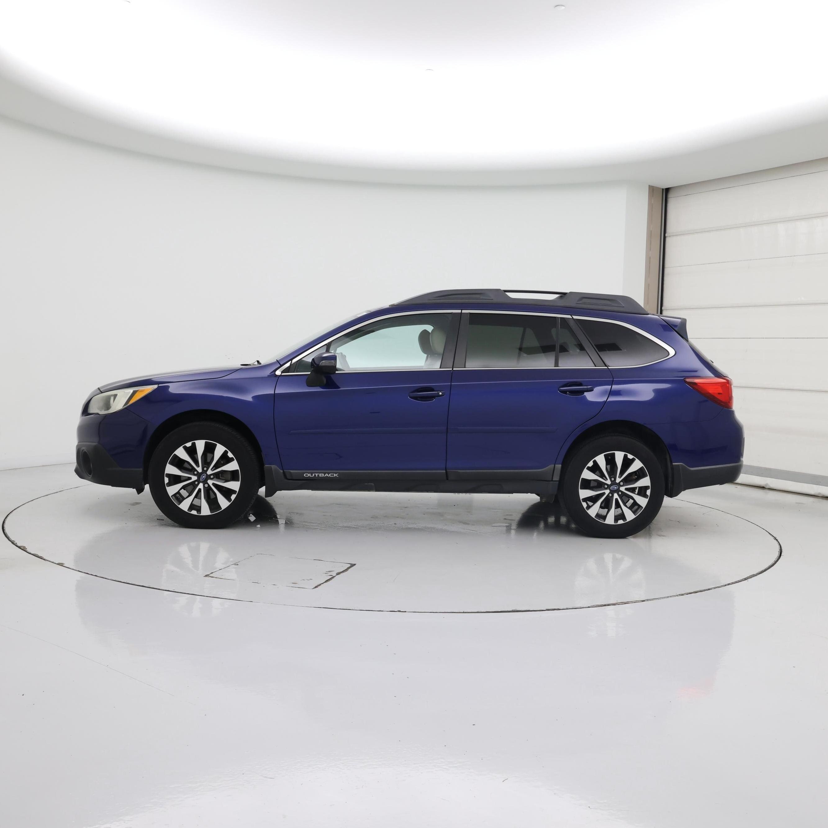 Thumbnail: 2016 Subaru Outback - 3