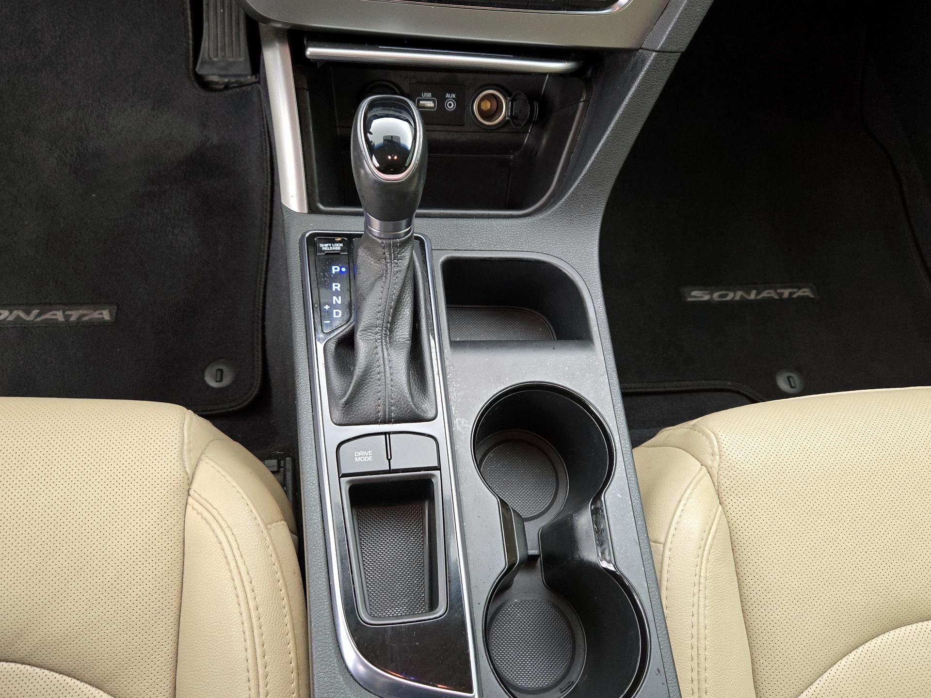 Thumbnail: 2015 Hyundai Sonata - 17