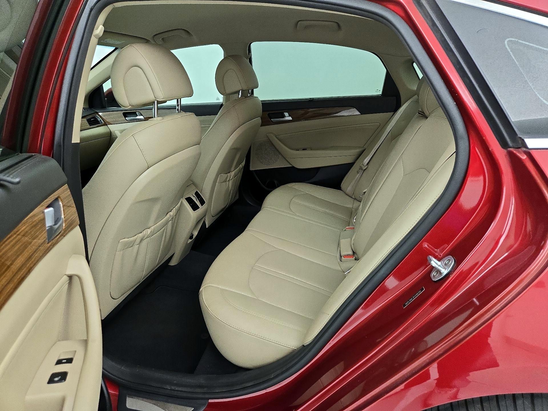 Thumbnail: 2015 Hyundai Sonata - 19