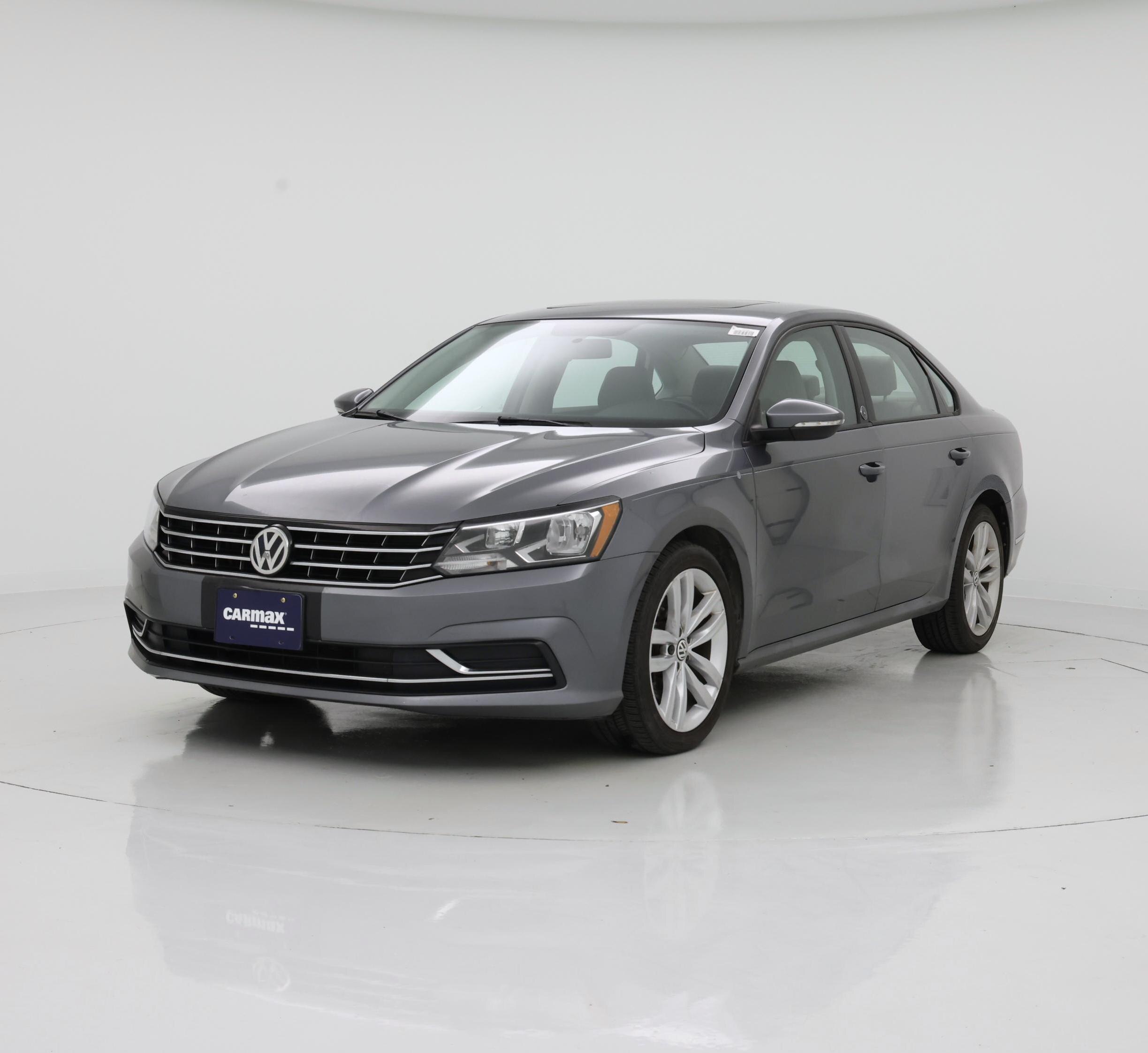 Thumbnail: 2019 Volkswagen Passat - 4
