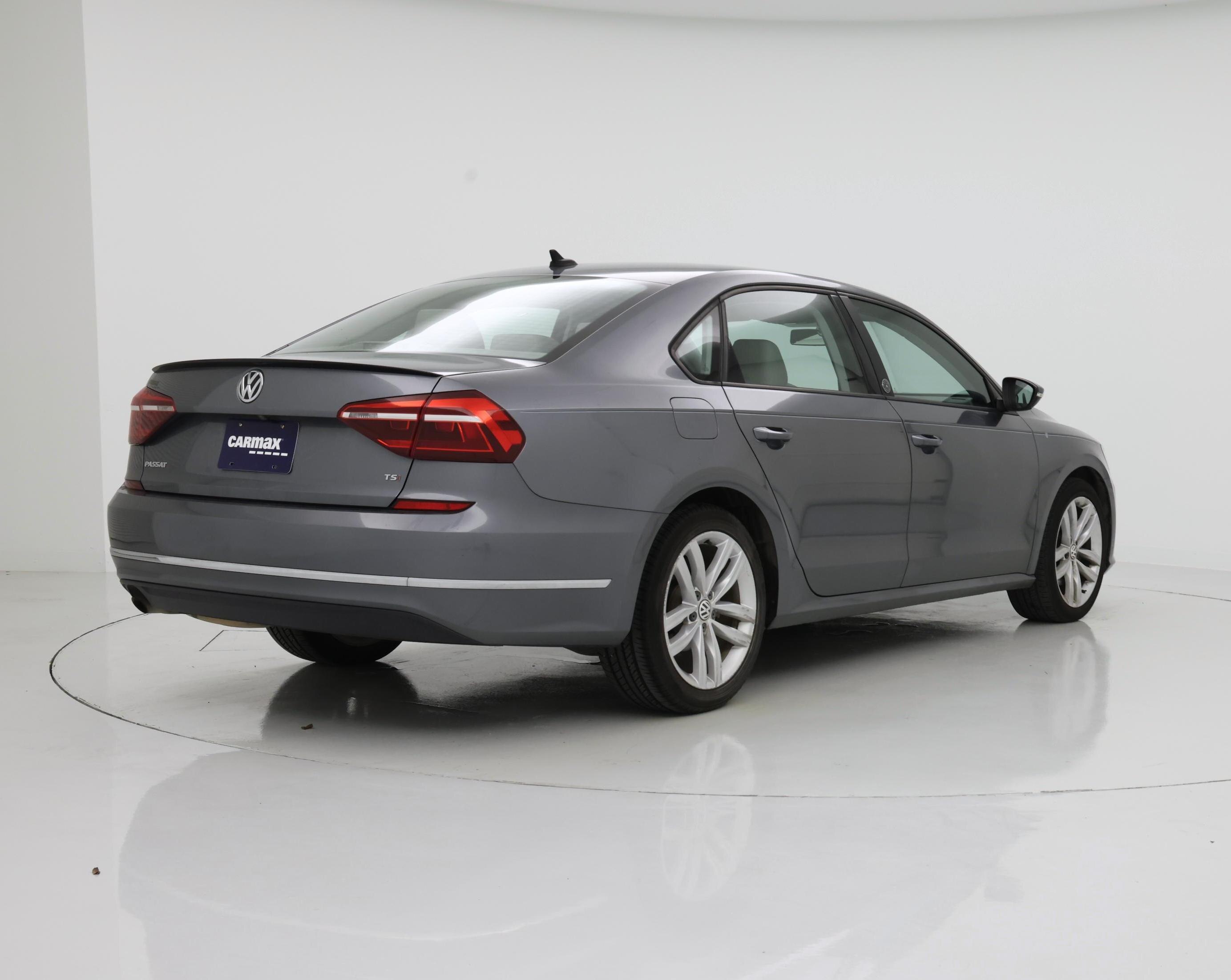 Thumbnail: 2019 Volkswagen Passat - 8