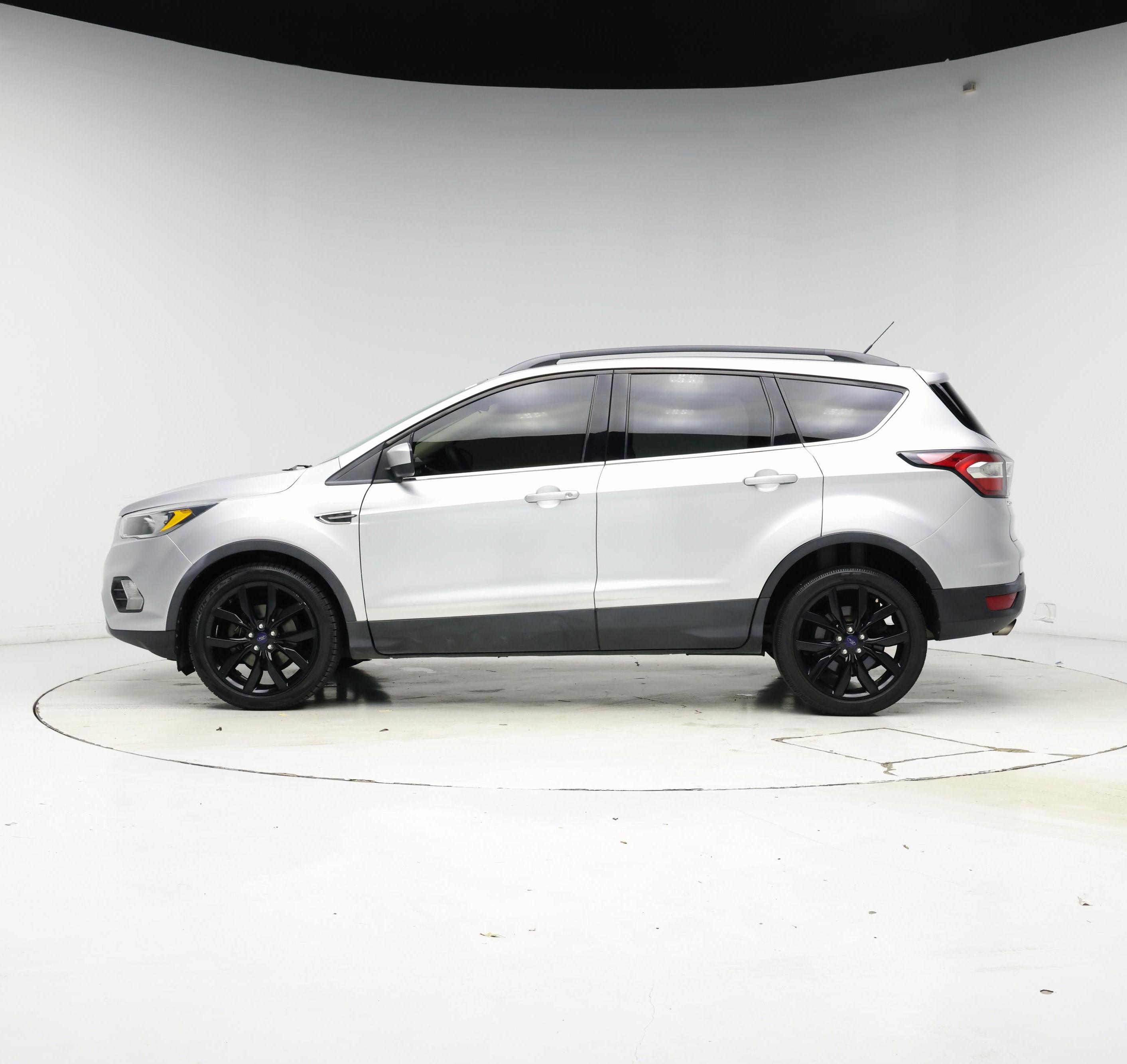Thumbnail: 2018 Ford Escape - 3