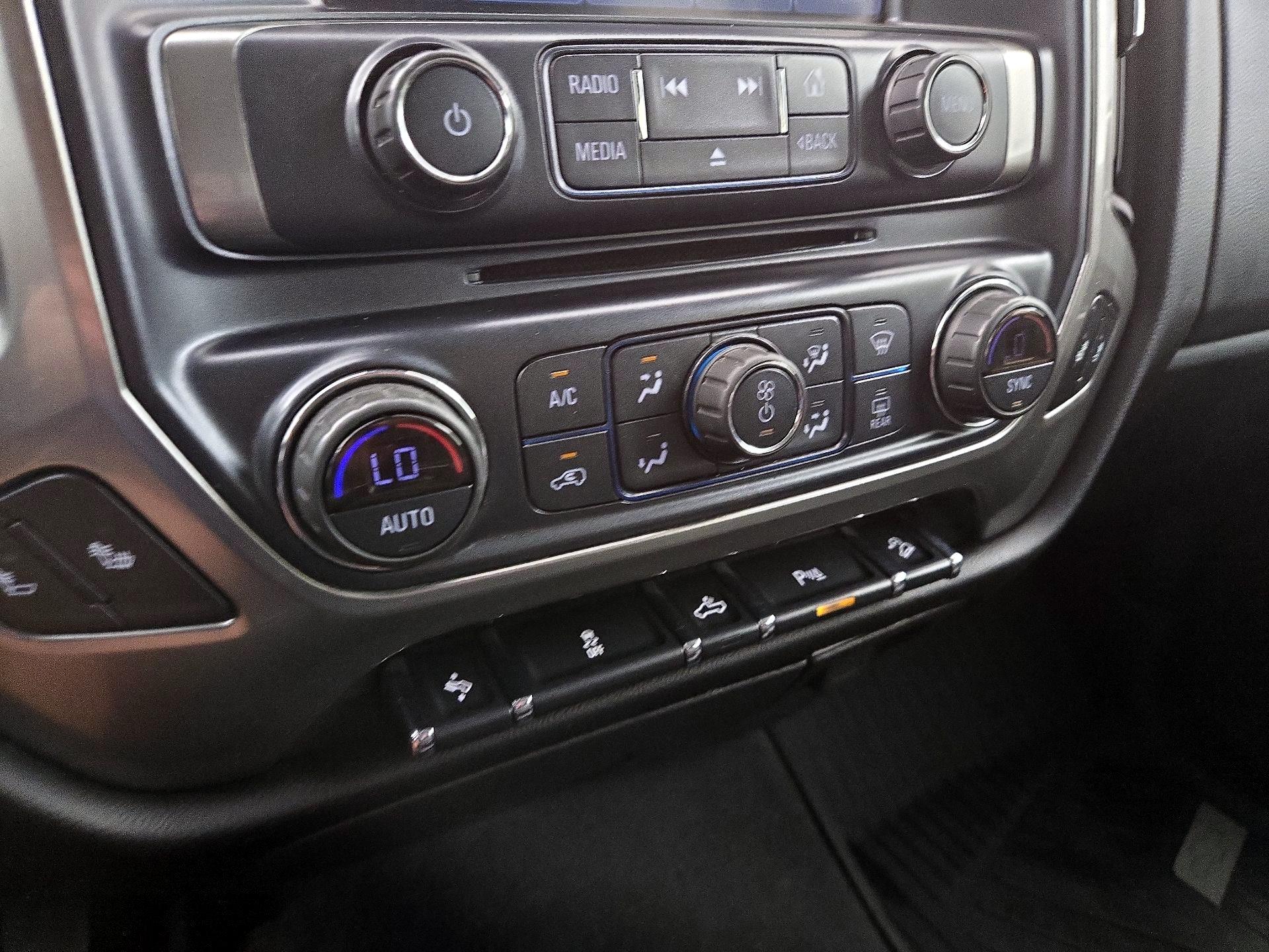 Thumbnail: 2018 Chevrolet Silverado 1500 - 16