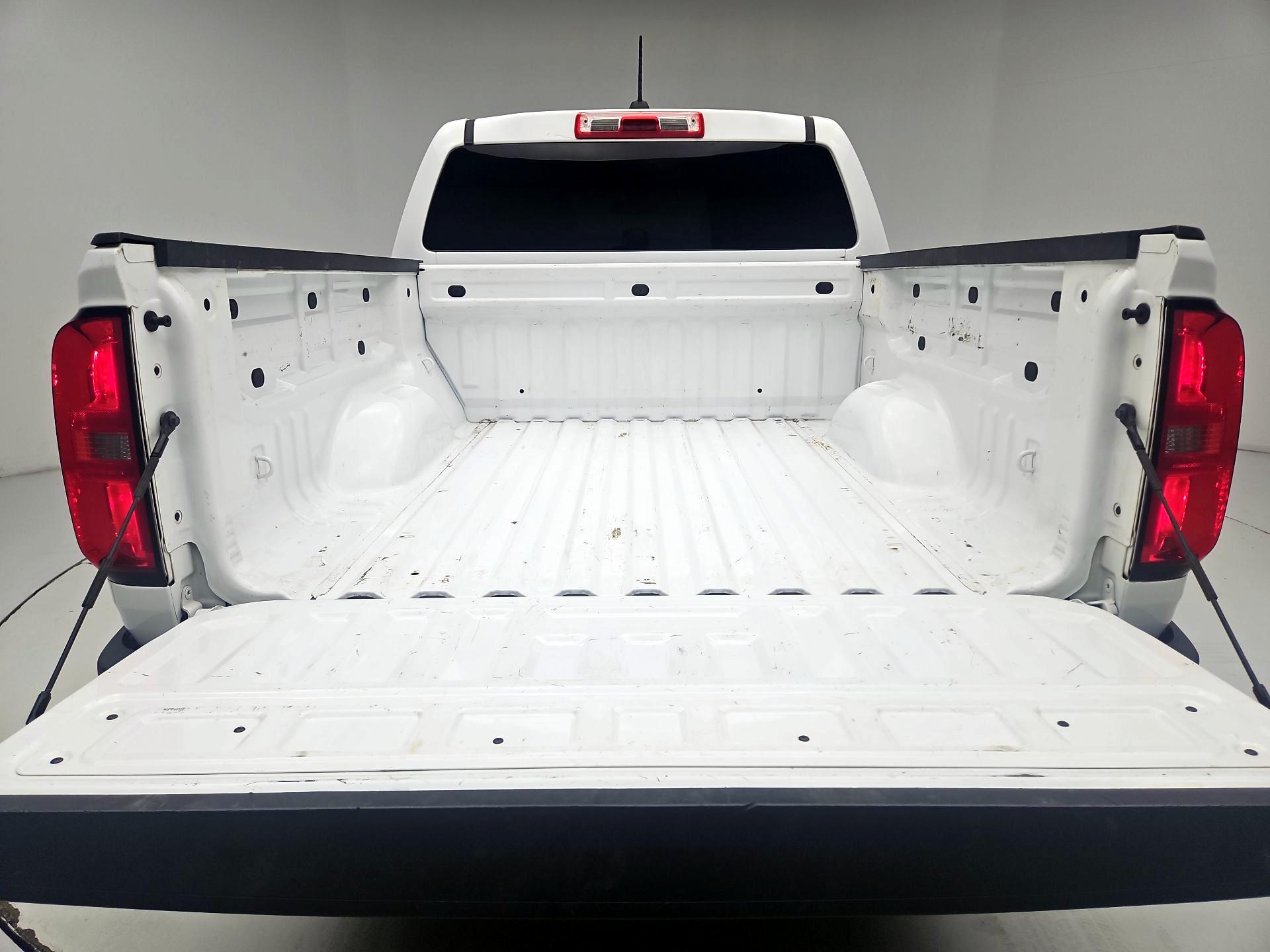 Thumbnail: 2022 Chevrolet Colorado - 20