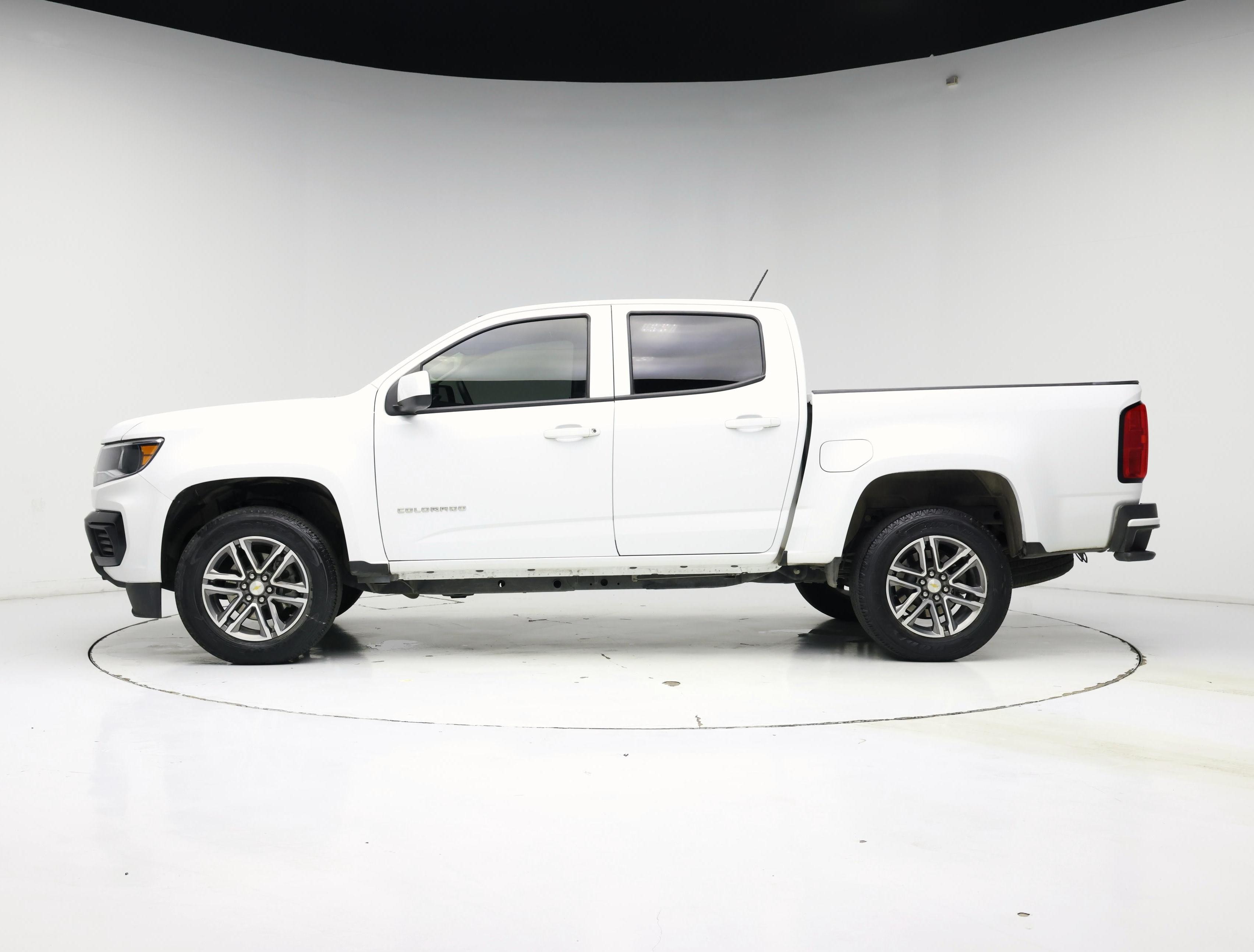 Thumbnail: 2022 Chevrolet Colorado - 3