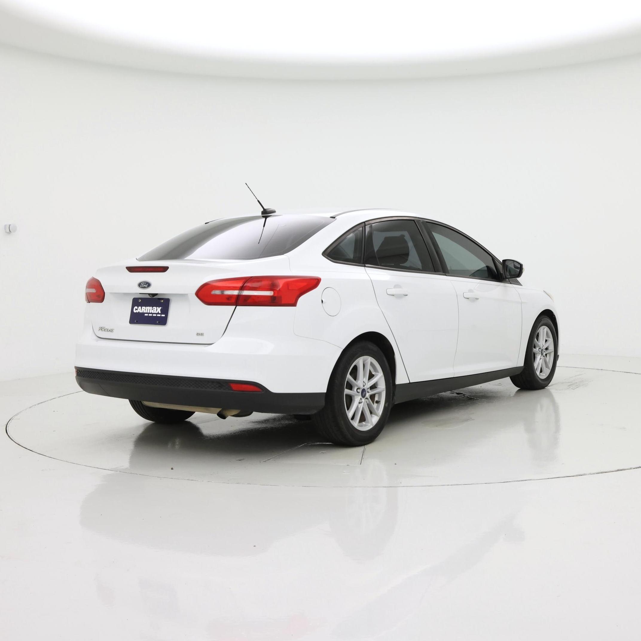 Thumbnail: 2017 Ford Focus - 8