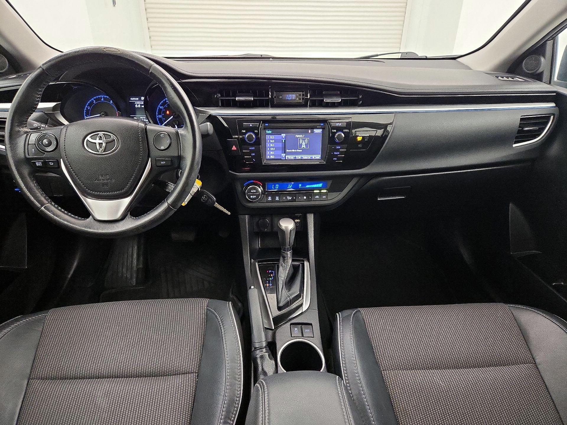 Thumbnail: 2015 Toyota Corolla - 9