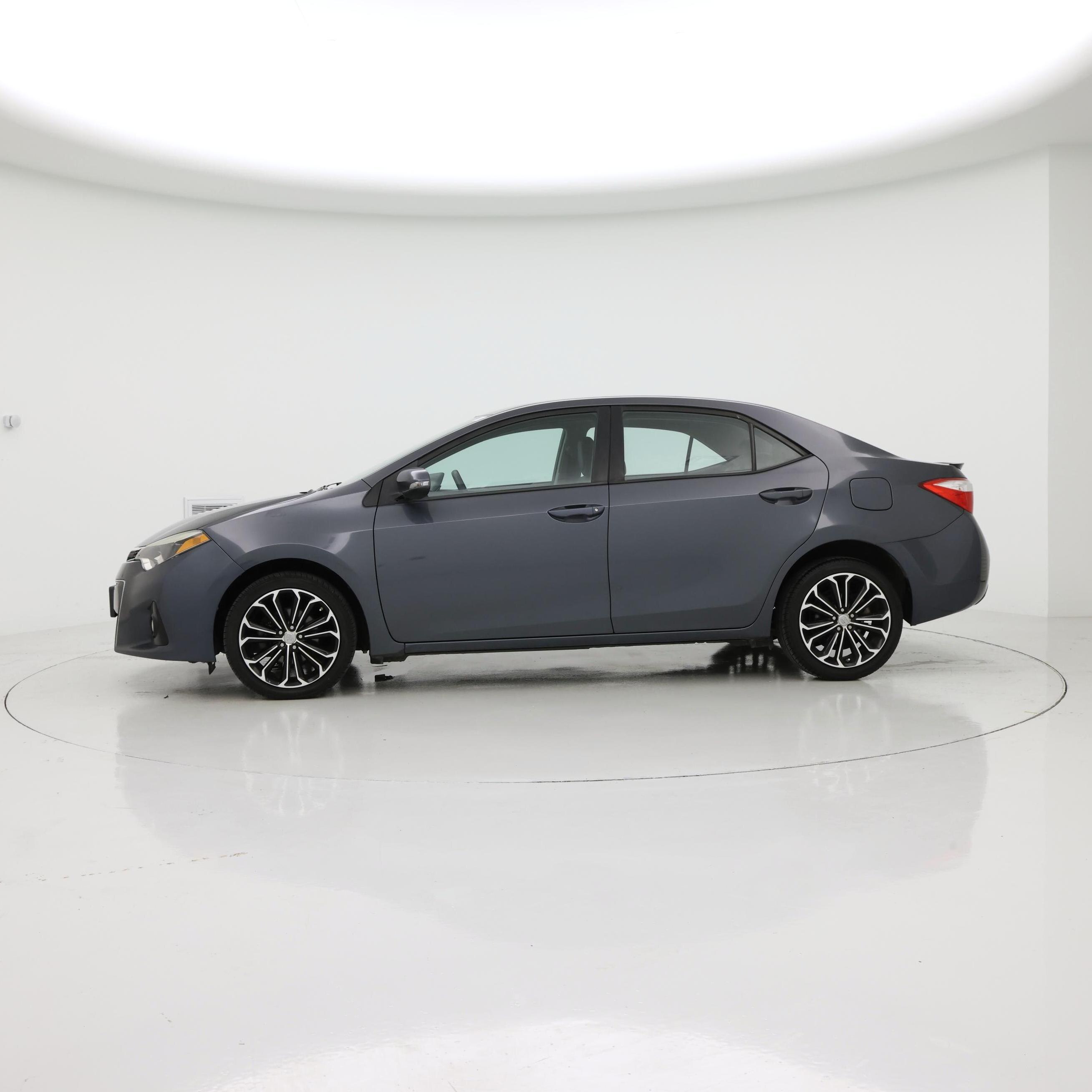 Thumbnail: 2015 Toyota Corolla - 3