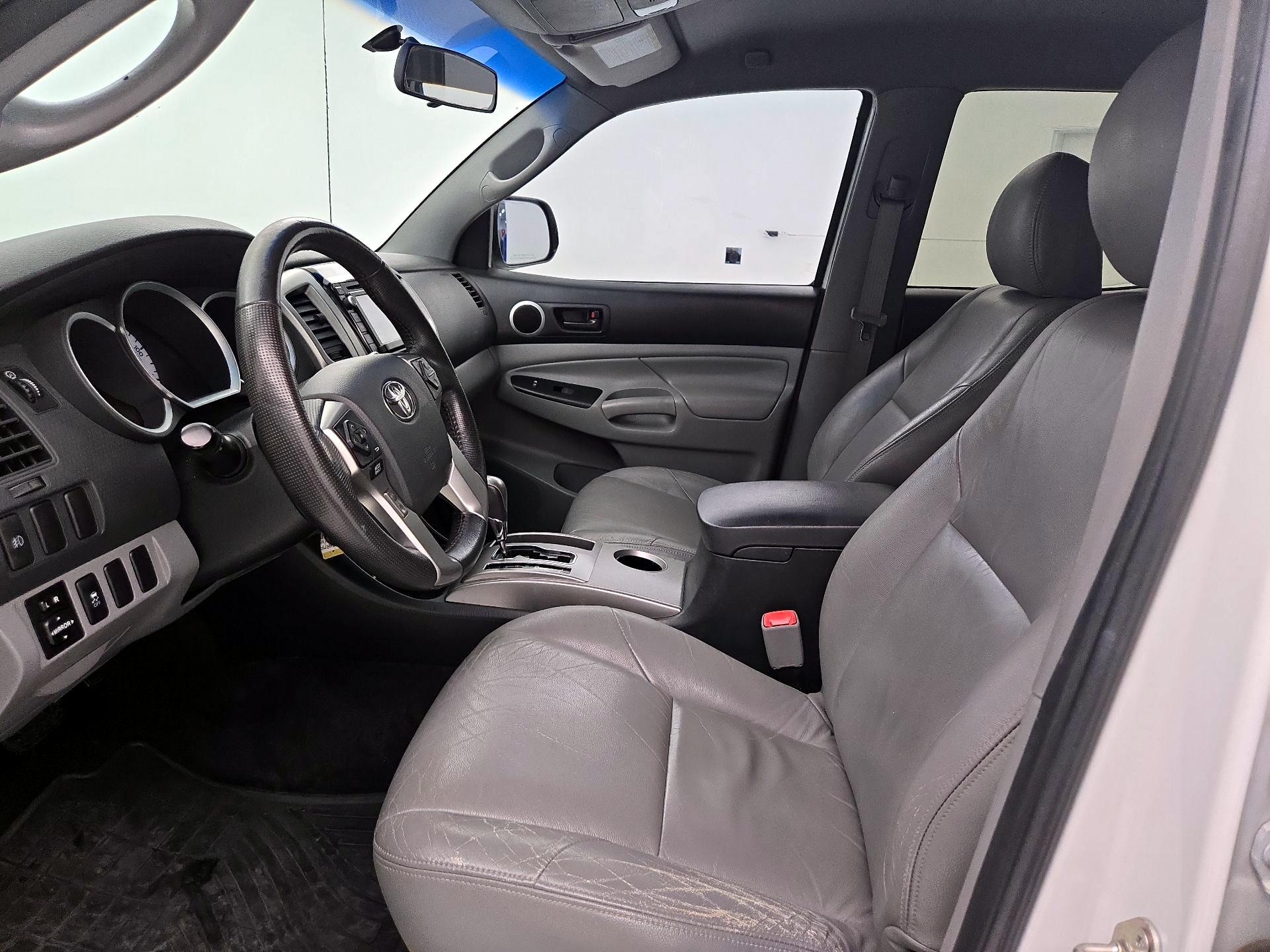 Thumbnail: 2015 Toyota Tacoma - 11