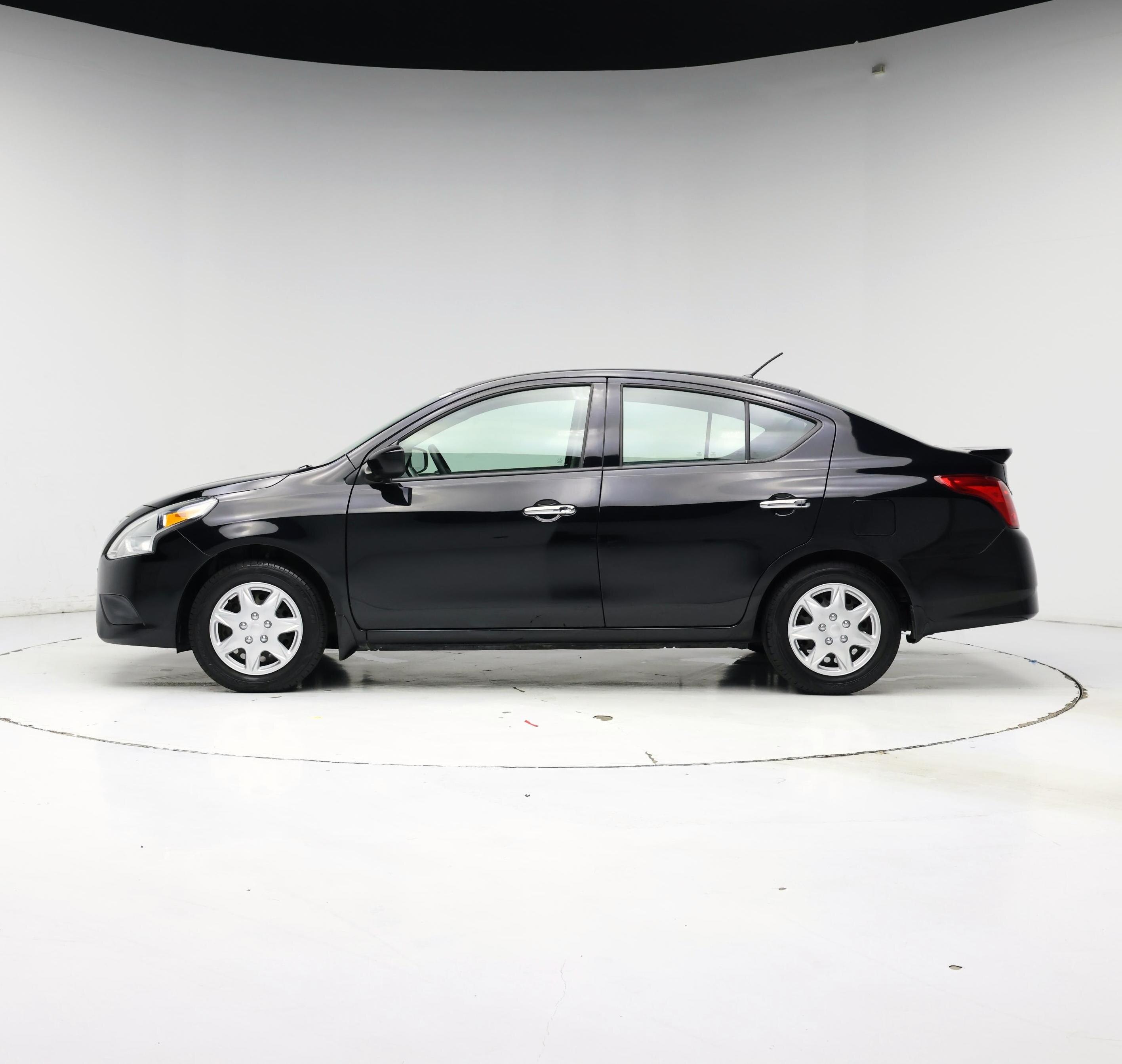 Thumbnail: 2019 Nissan Versa - 3