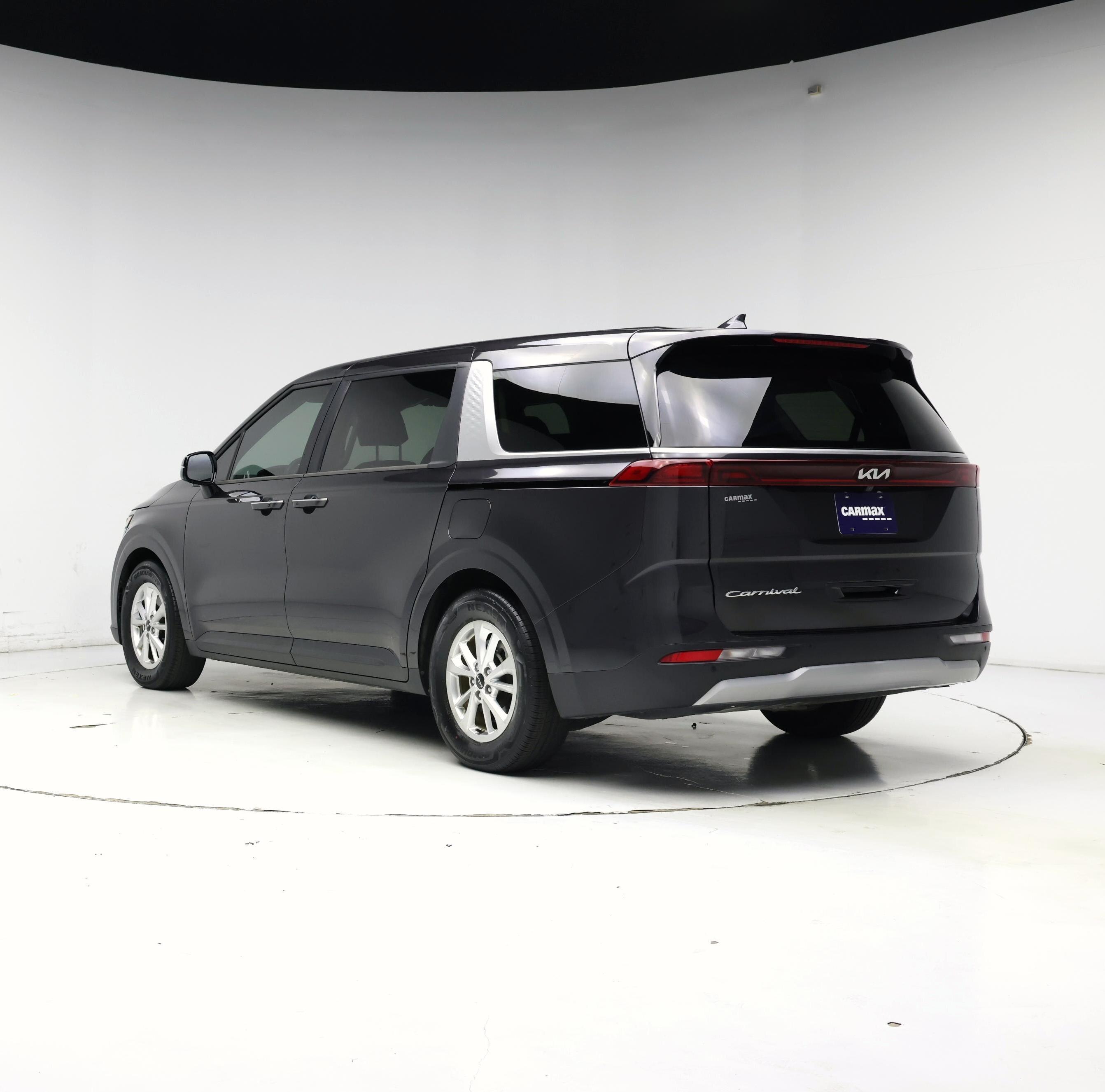 Thumbnail: 2022 Kia Carnival - 2