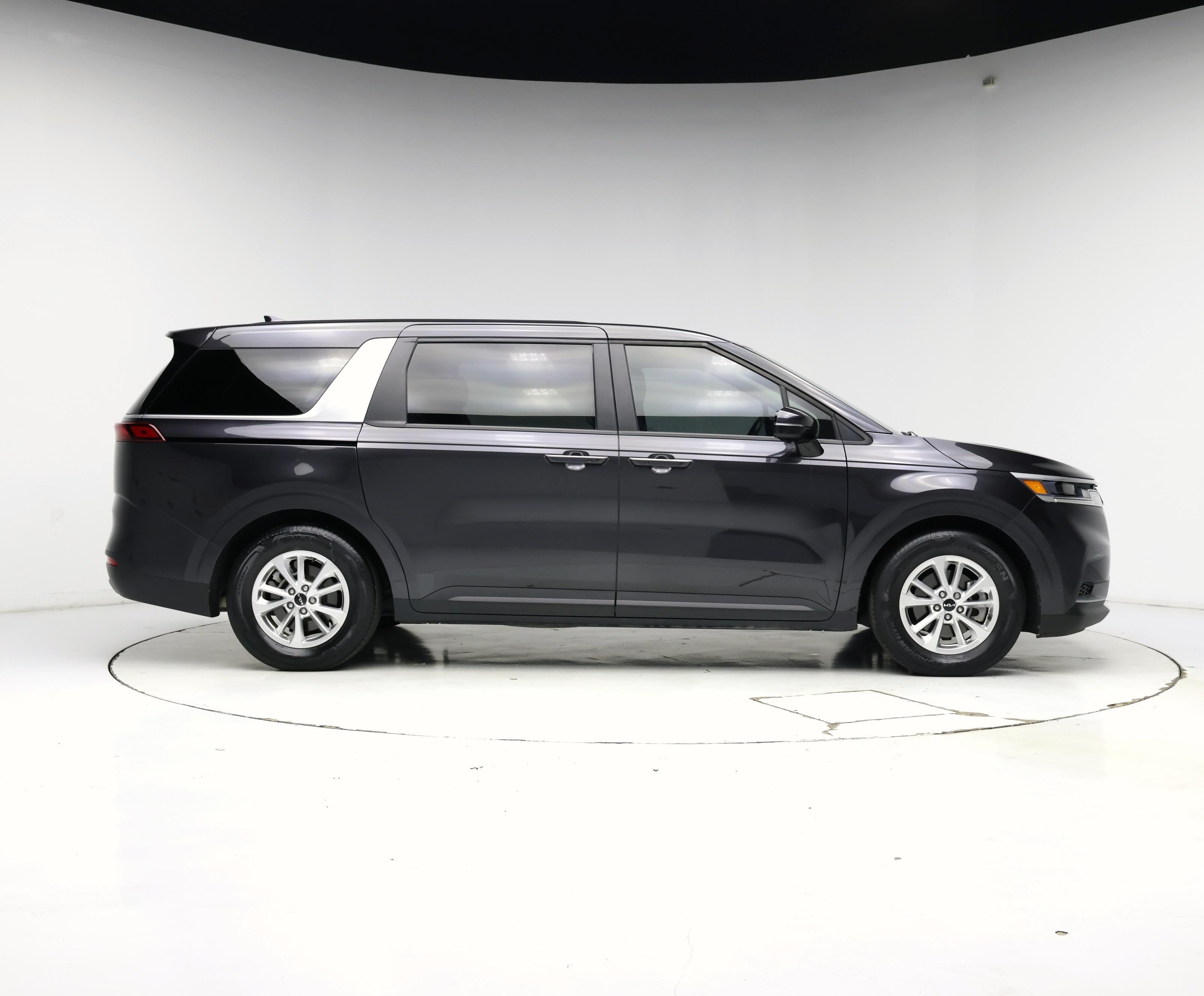Thumbnail: 2022 Kia Carnival - 7
