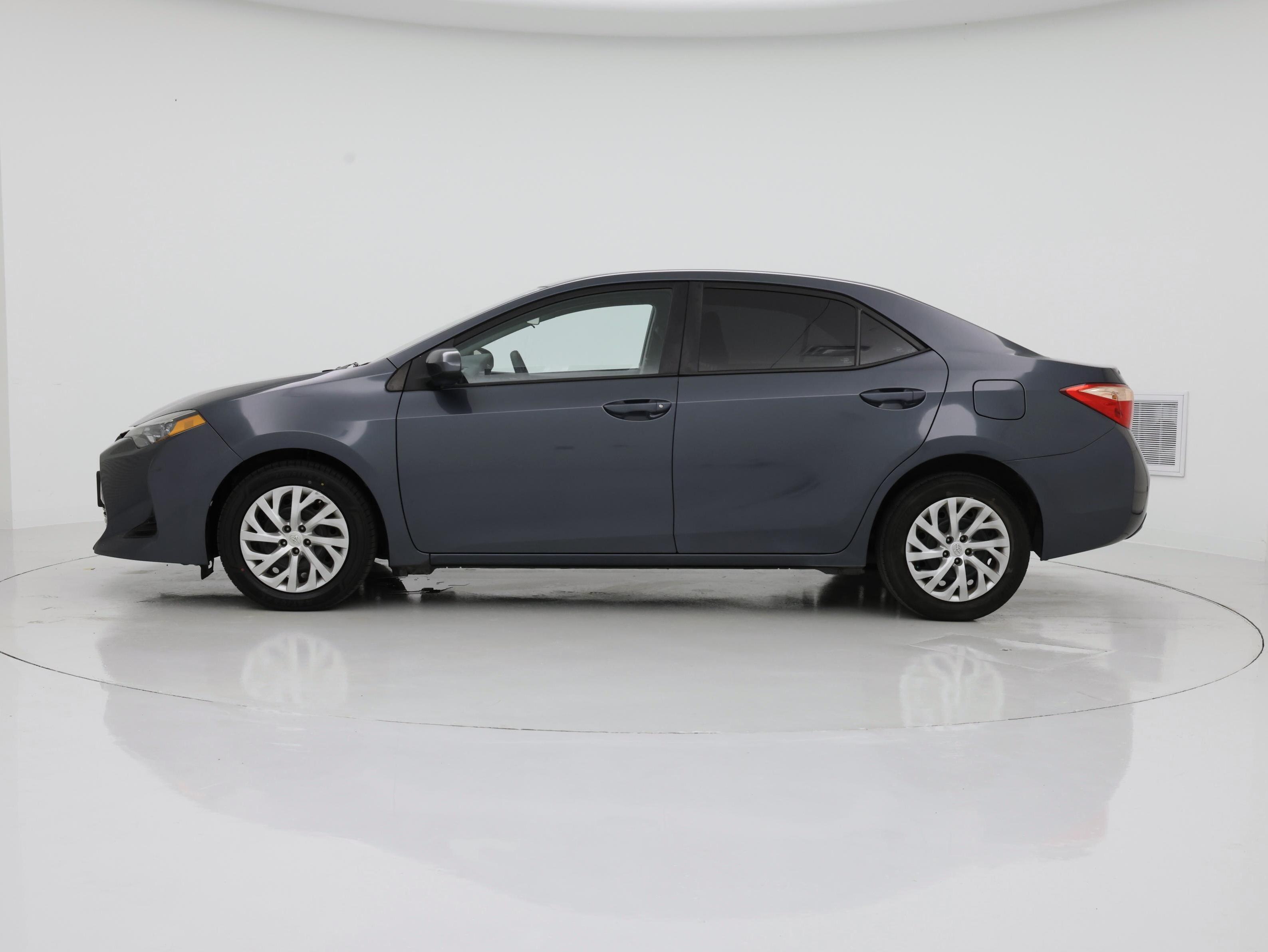 Thumbnail: 2019 Toyota Corolla - 3