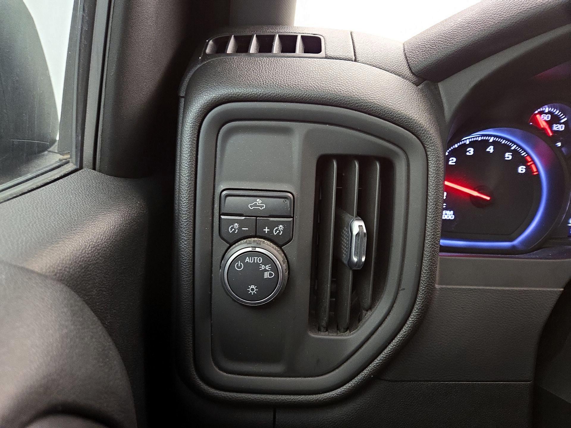 Thumbnail: 2021 Chevrolet Silverado 1500 - 13