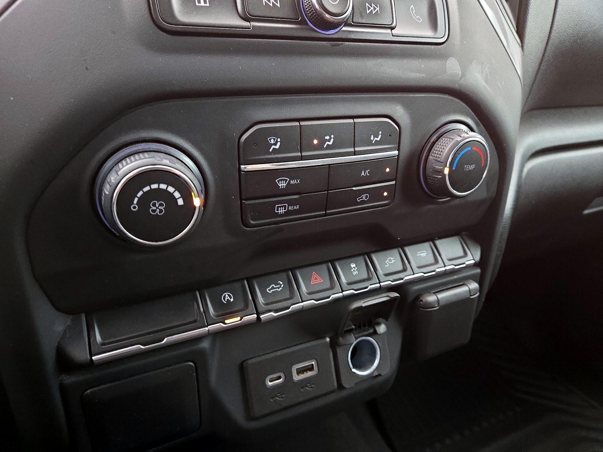 Thumbnail: 2021 Chevrolet Silverado 1500 - 16