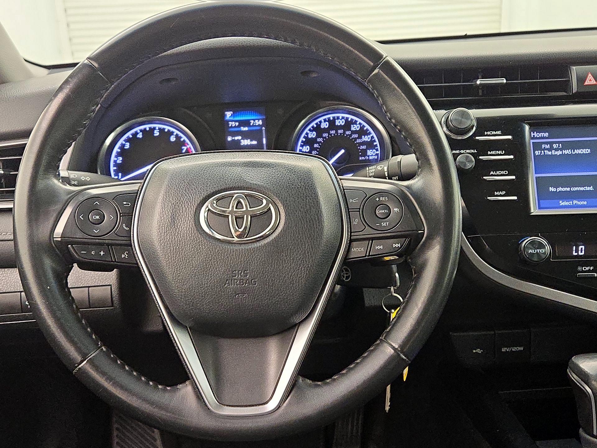 Thumbnail: 2020 Toyota Camry - 10