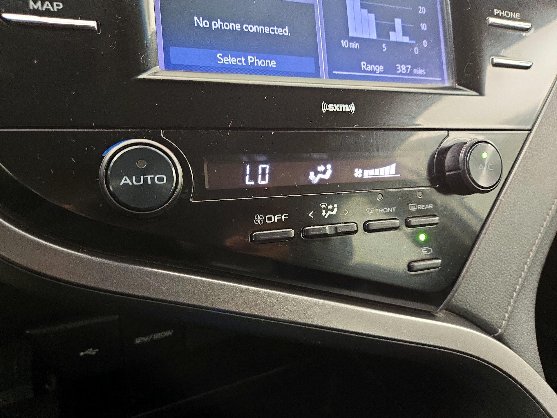 Thumbnail: 2020 Toyota Camry - 16