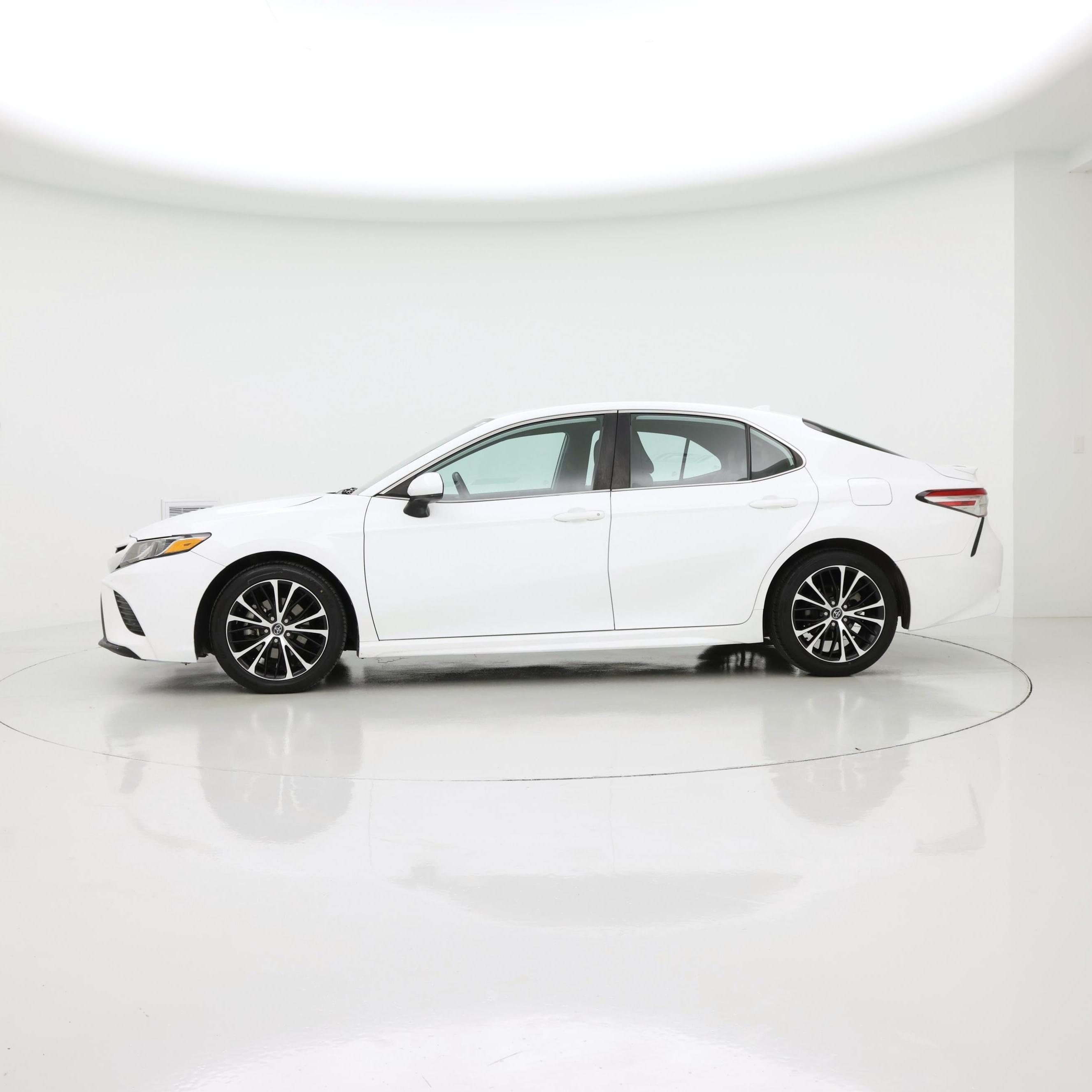 Thumbnail: 2020 Toyota Camry - 3