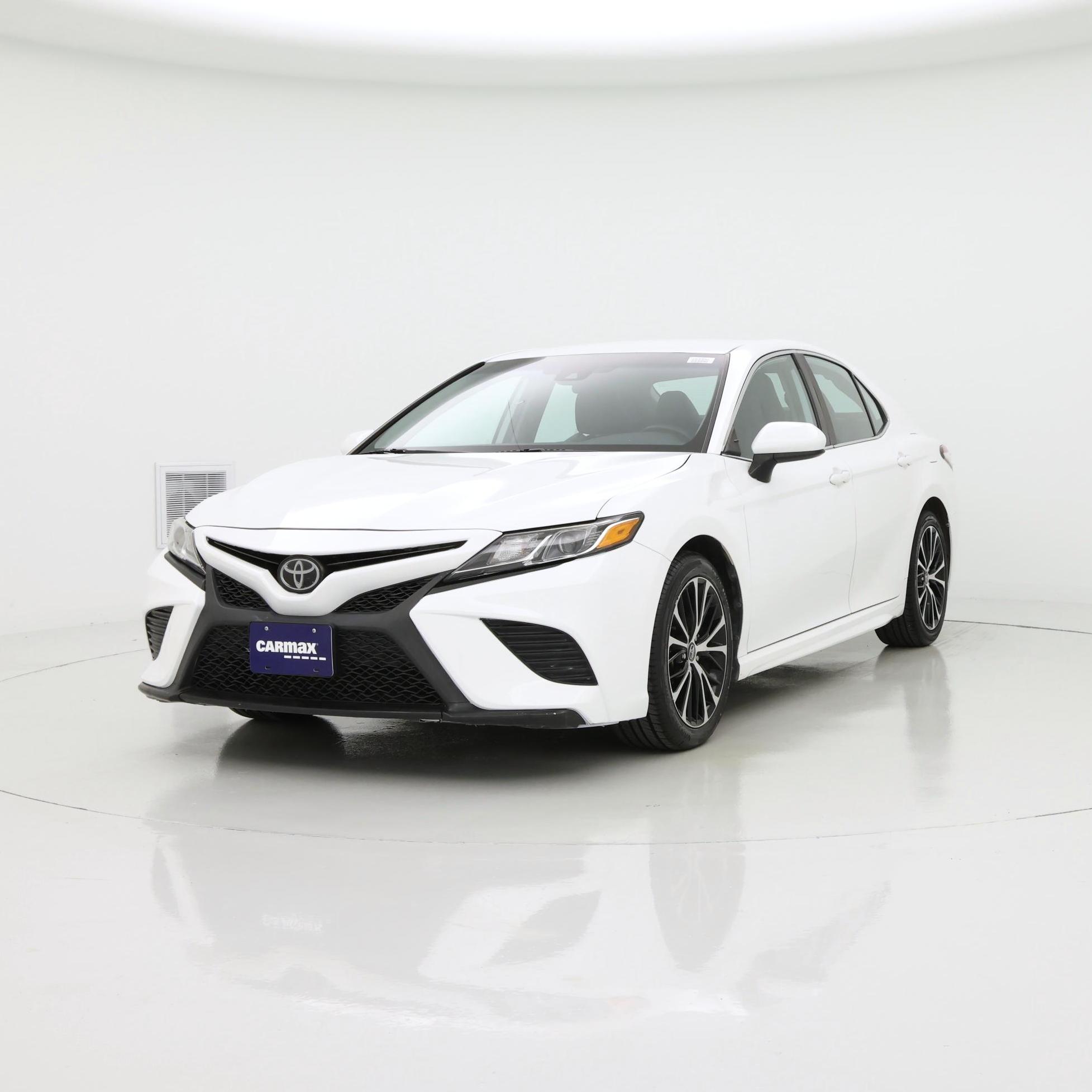 Thumbnail: 2020 Toyota Camry - 4