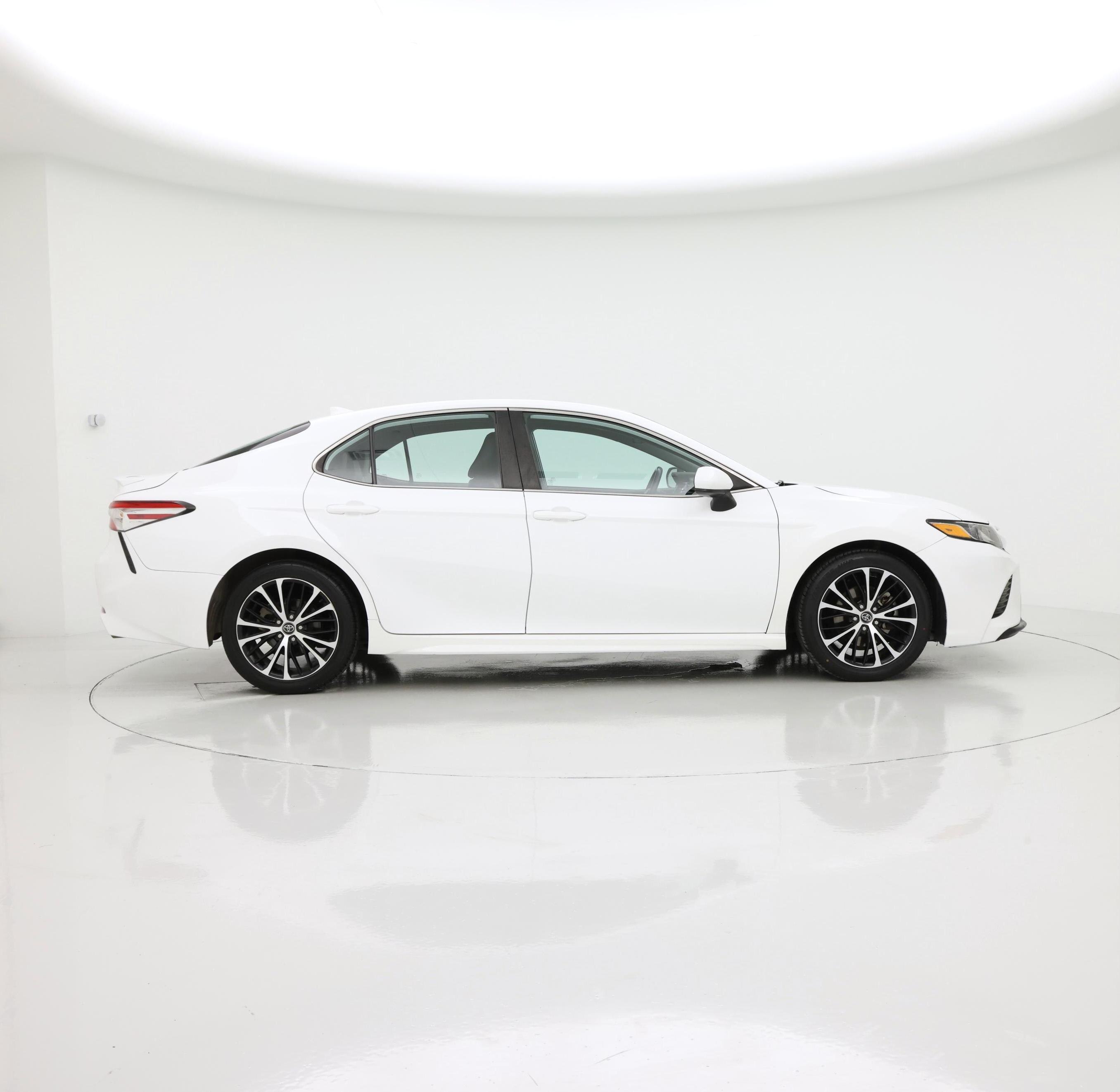 Thumbnail: 2020 Toyota Camry - 7