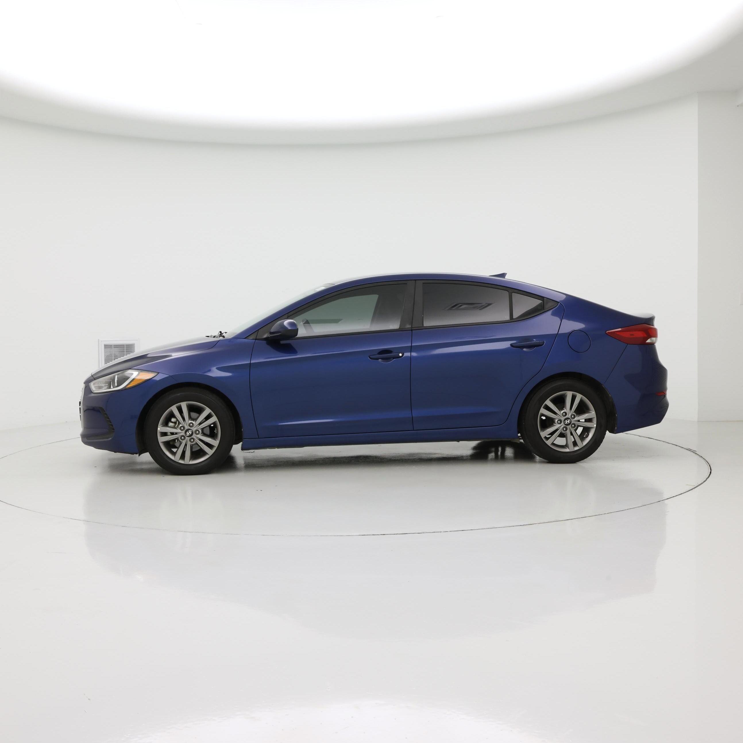 Thumbnail: 2017 Hyundai Elantra - 3
