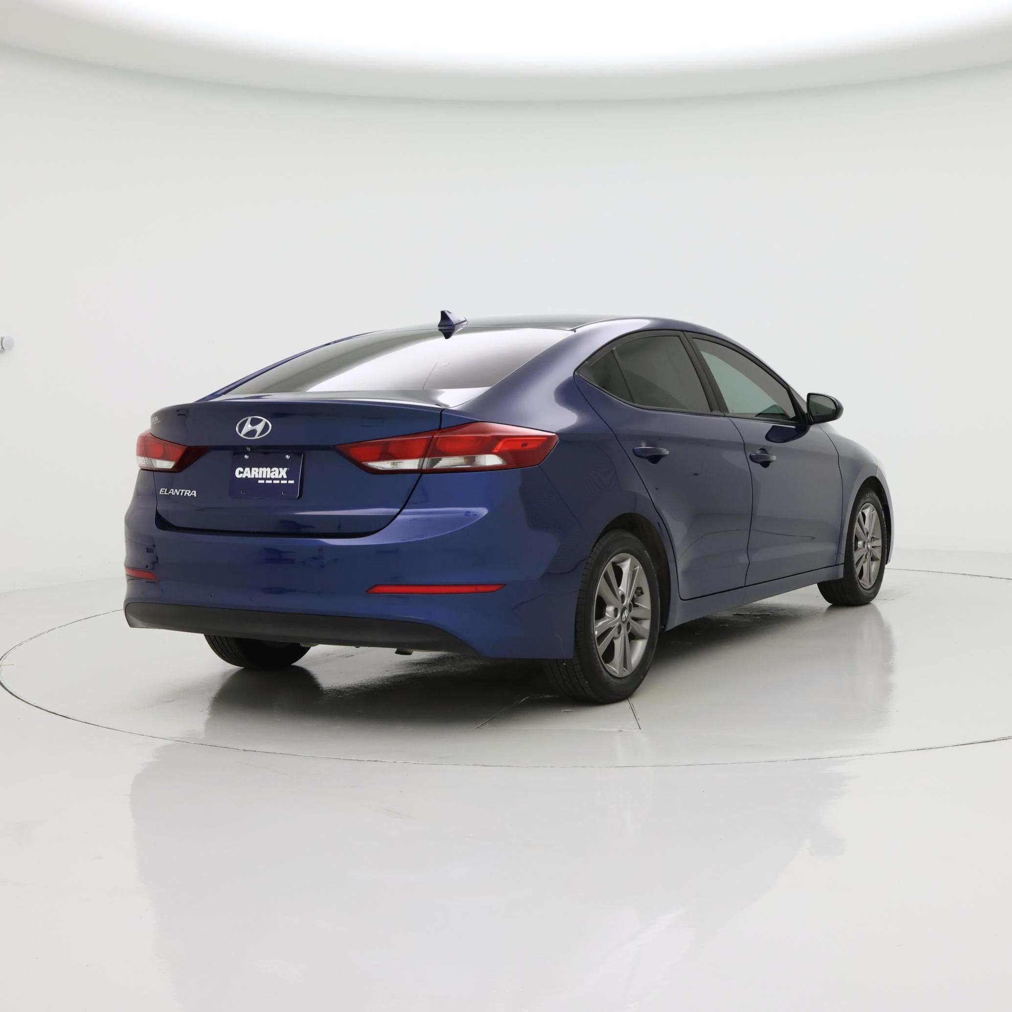 Thumbnail: 2017 Hyundai Elantra - 8