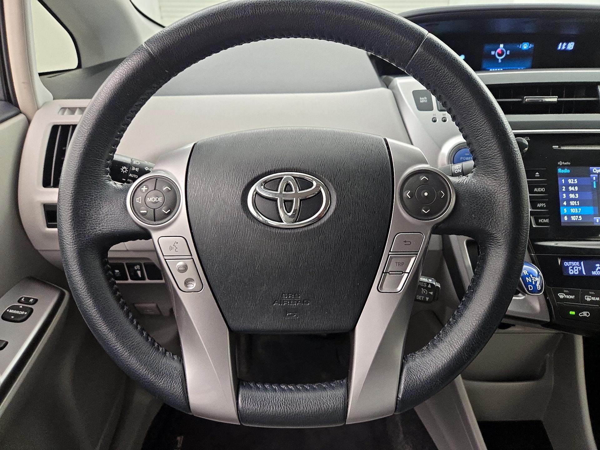 Thumbnail: 2016 Toyota Prius - 10