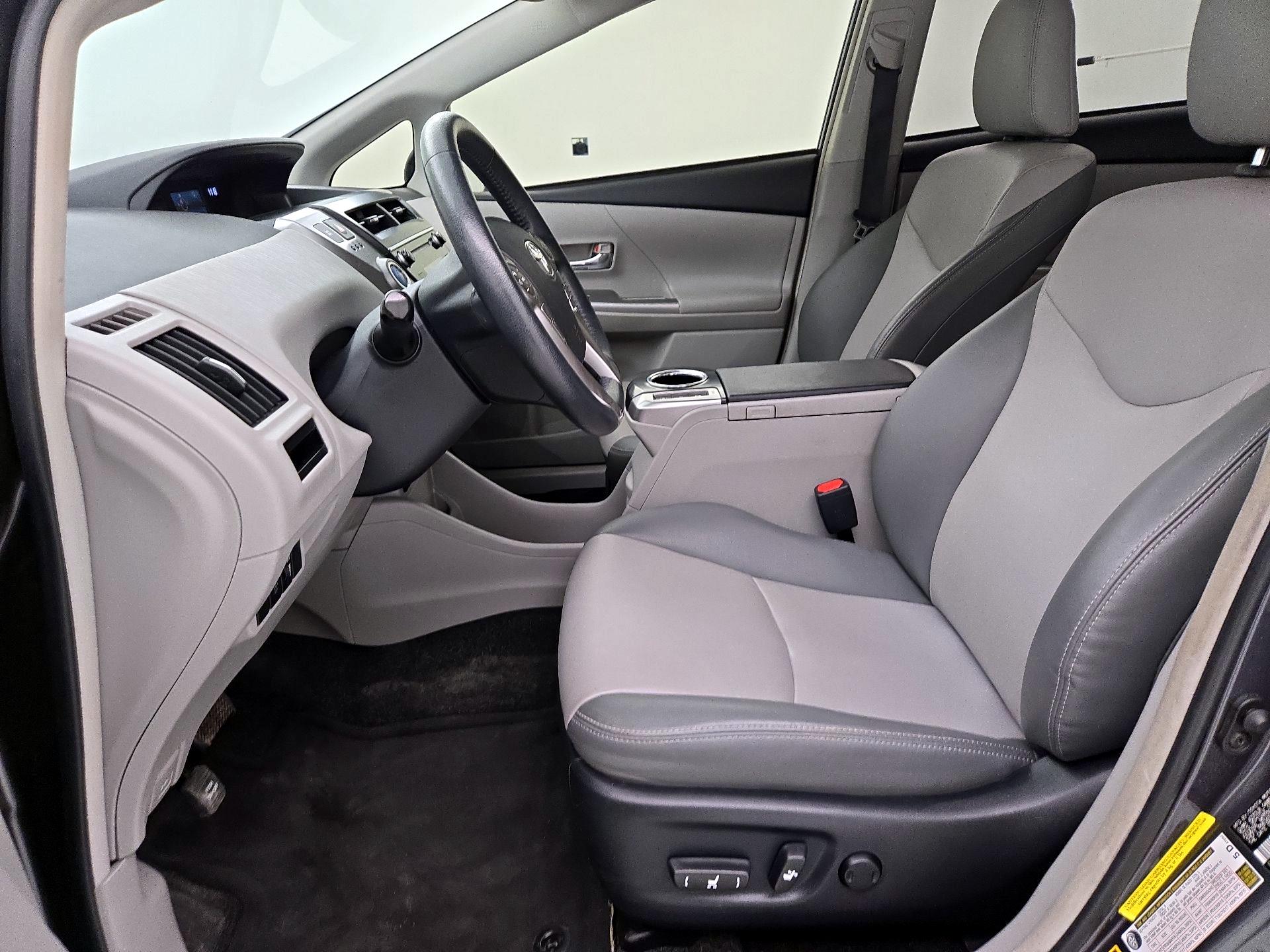 Thumbnail: 2016 Toyota Prius - 11