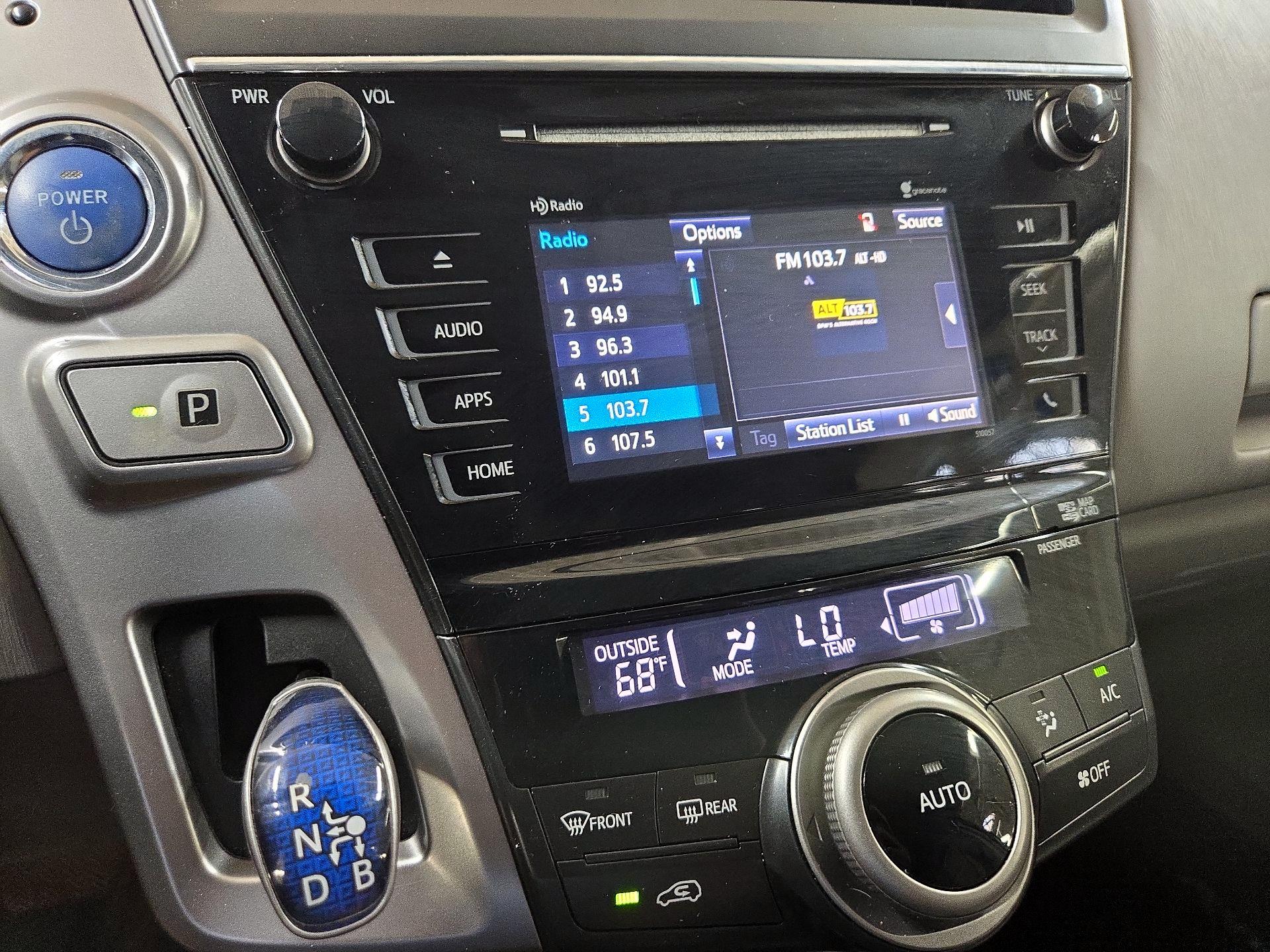 Thumbnail: 2016 Toyota Prius - 14