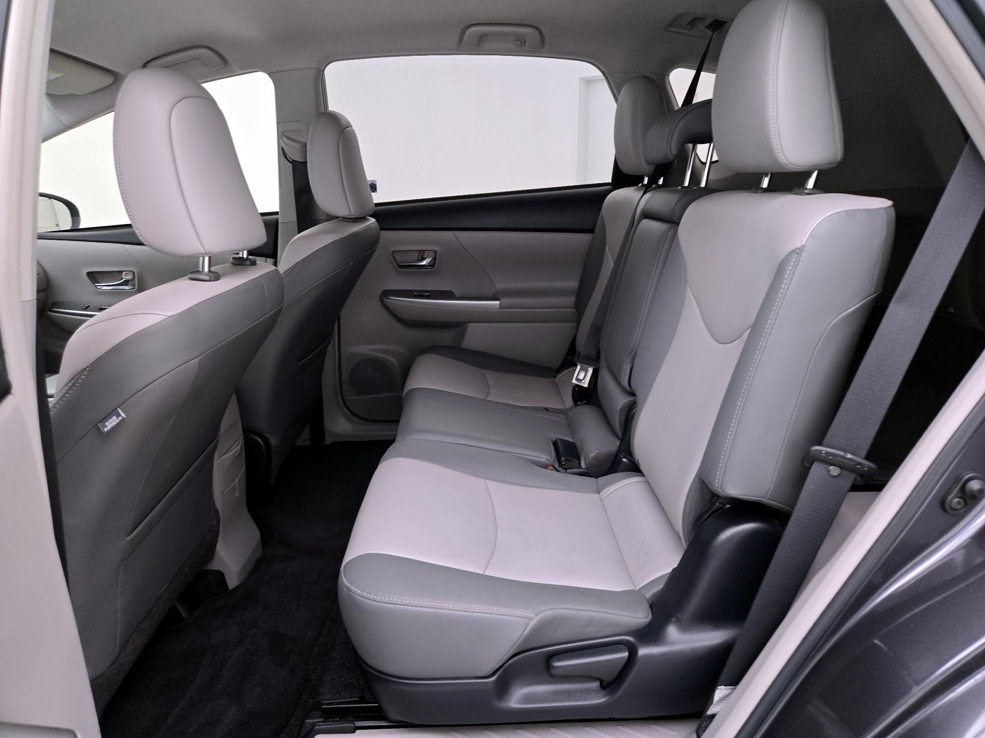 Thumbnail: 2016 Toyota Prius - 18