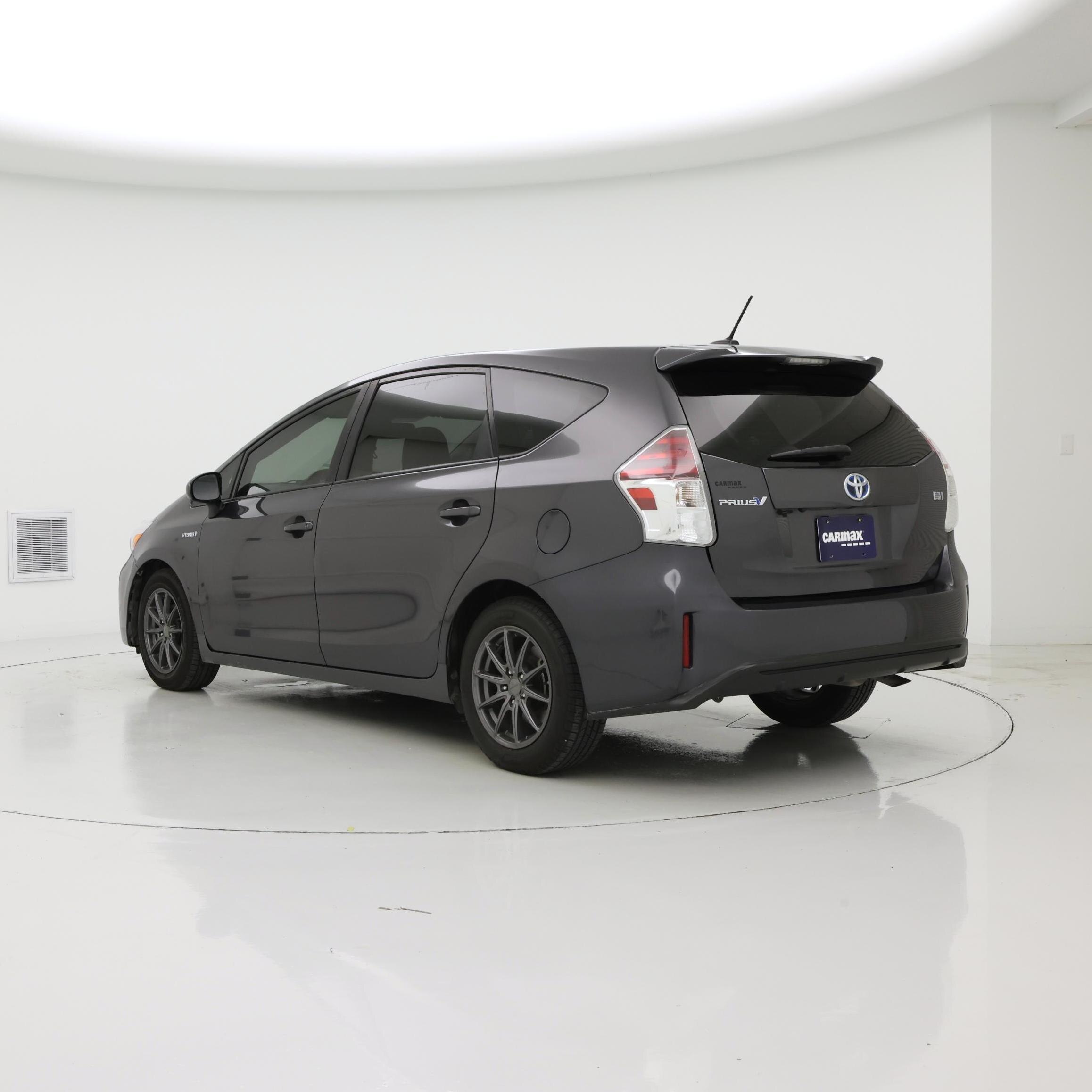 Thumbnail: 2016 Toyota Prius - 2
