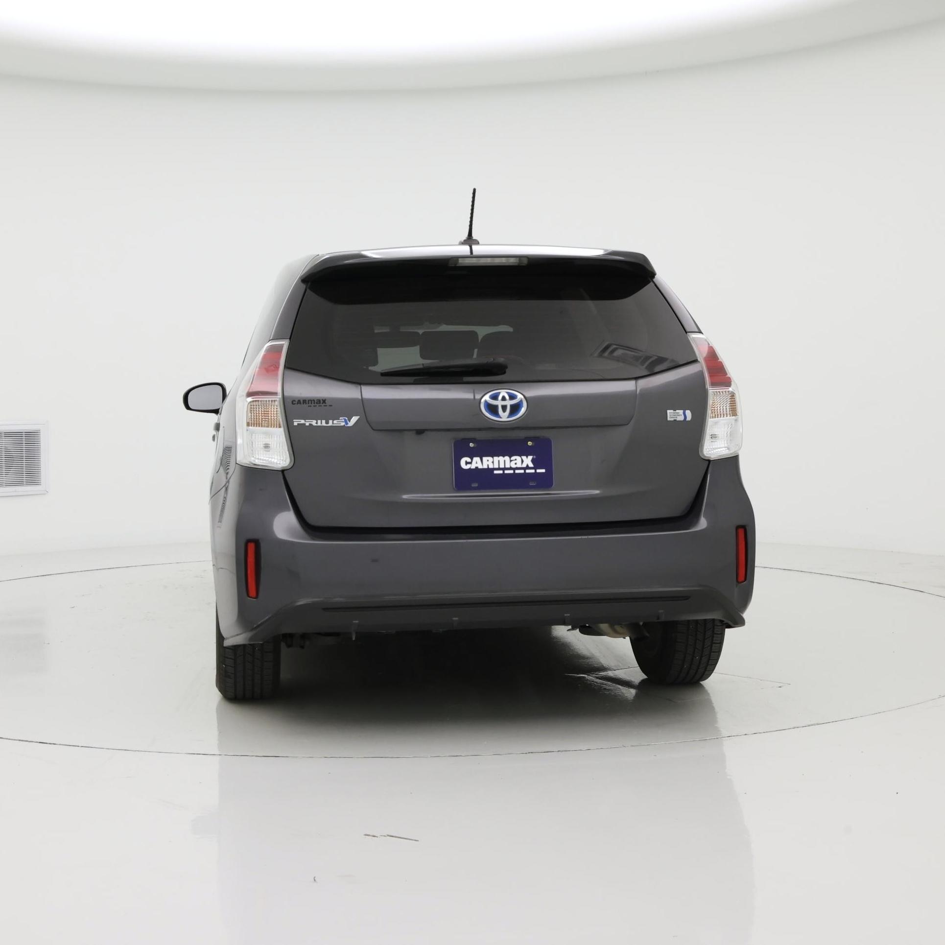 Thumbnail: 2016 Toyota Prius - 6