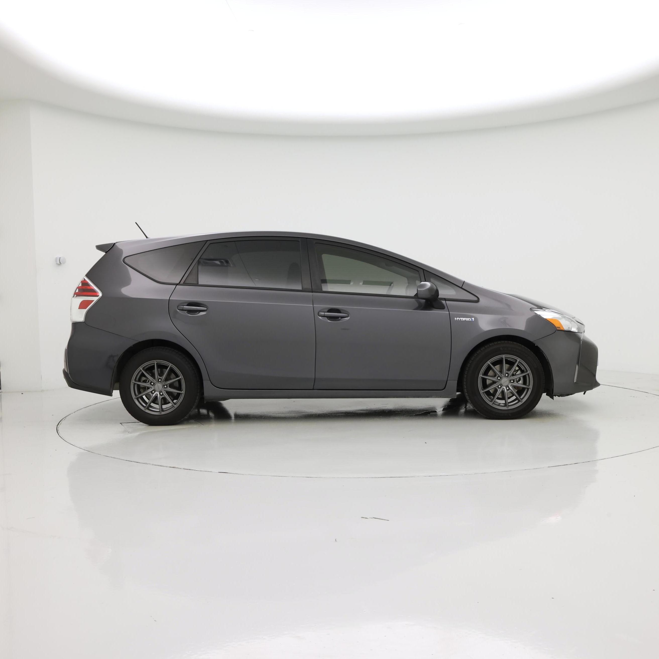 Thumbnail: 2016 Toyota Prius - 7