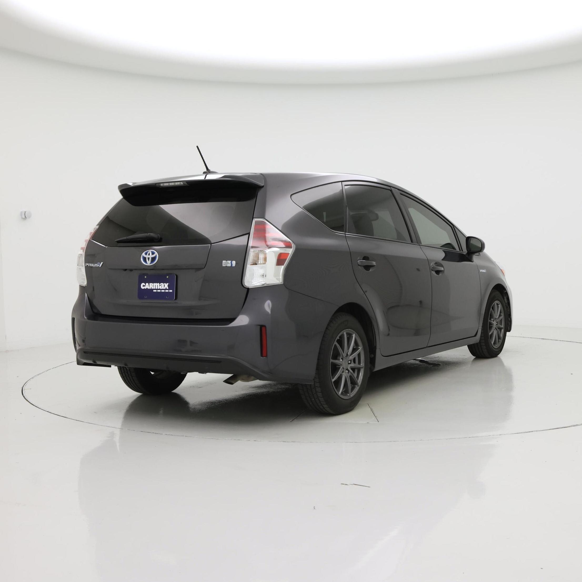 Thumbnail: 2016 Toyota Prius - 8