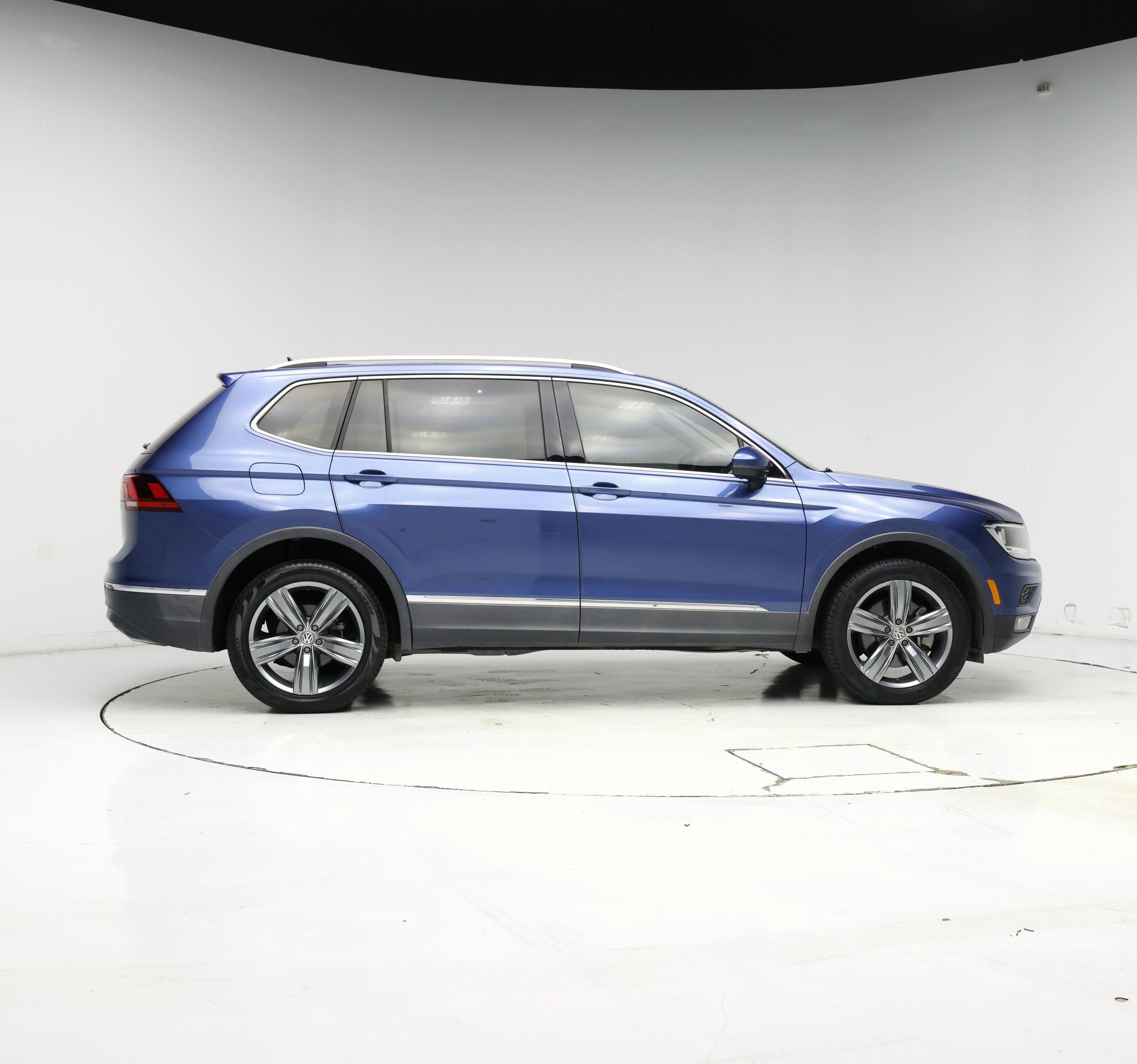 Thumbnail: 2020 Volkswagen Tiguan - 7