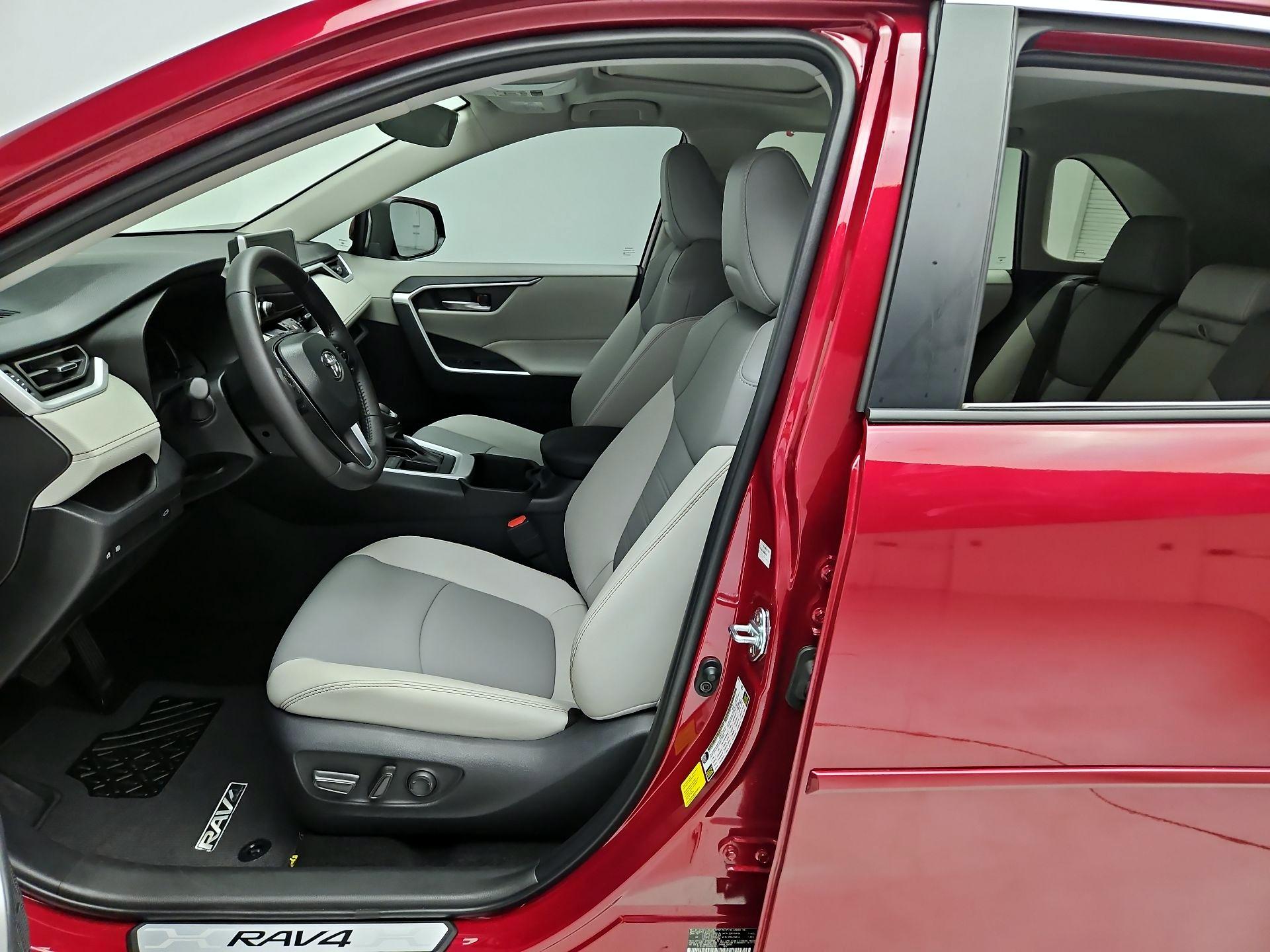 Thumbnail: 2024 Toyota RAV4 - 11