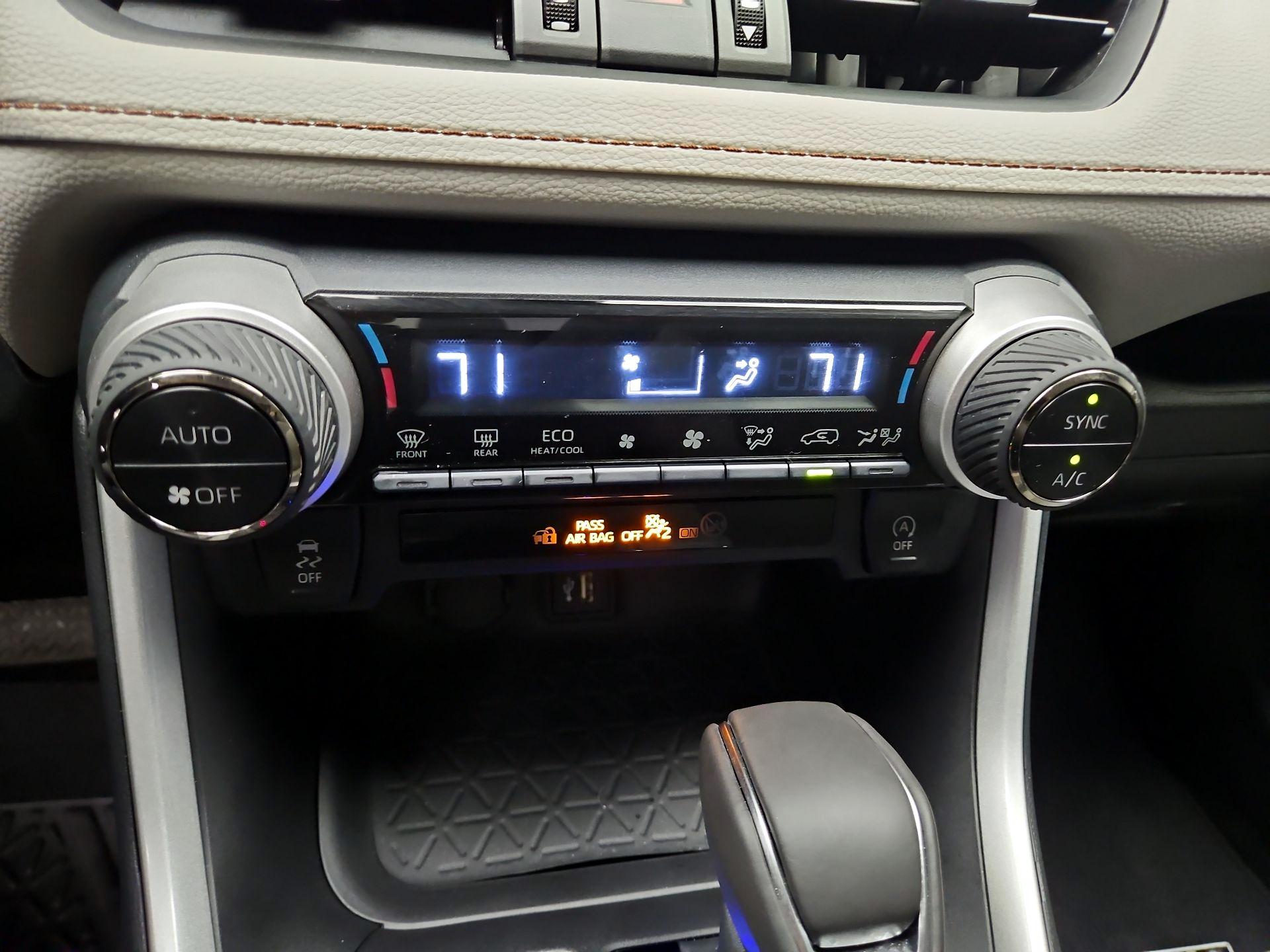 Thumbnail: 2024 Toyota RAV4 - 16
