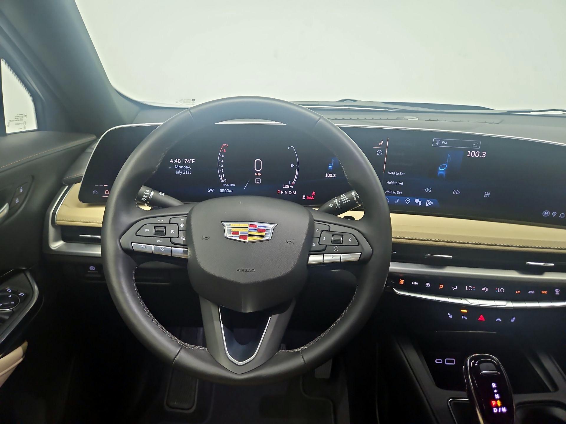 Thumbnail: 2024 Cadillac XT4 - 10