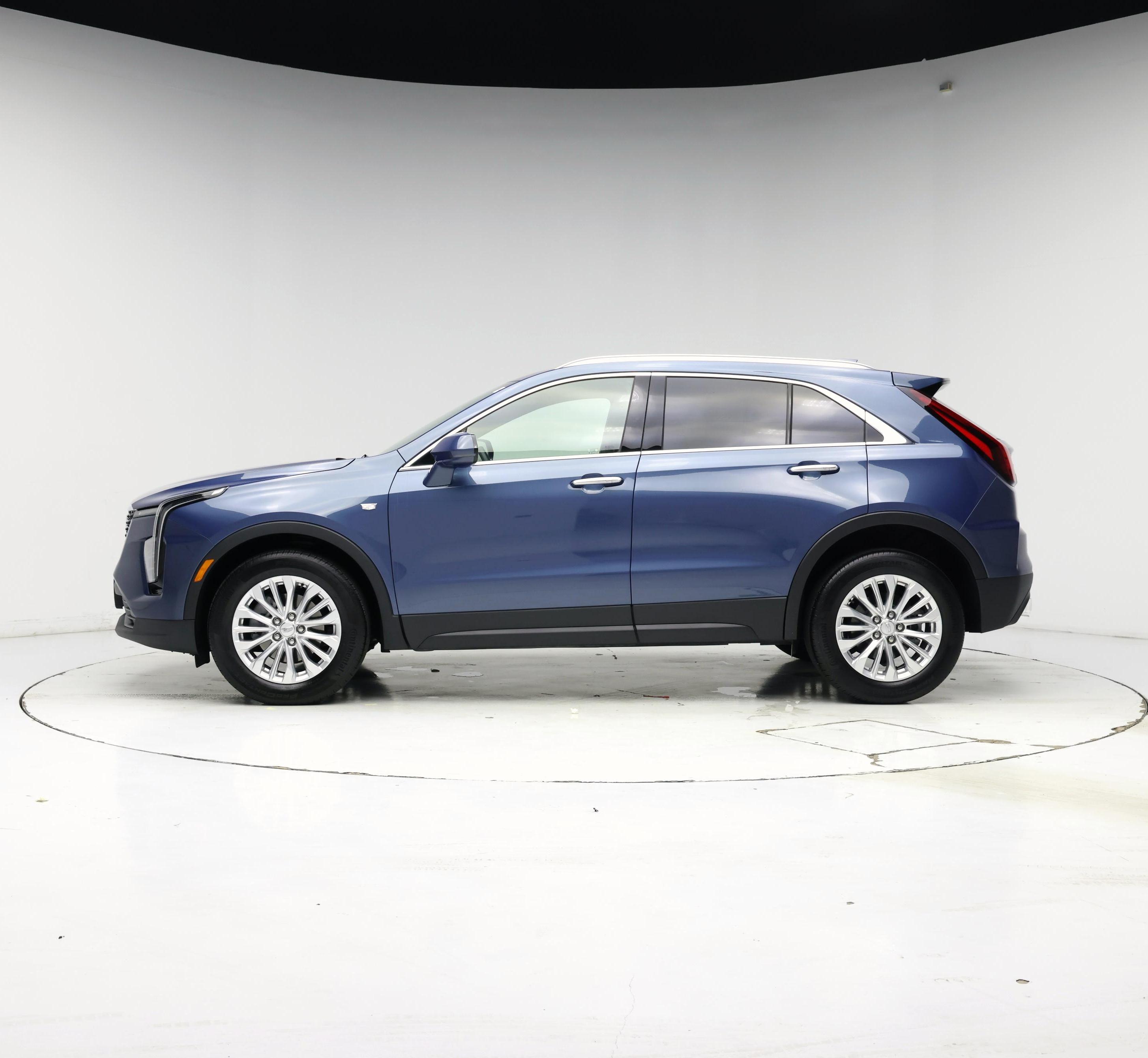 Thumbnail: 2024 Cadillac XT4 - 3