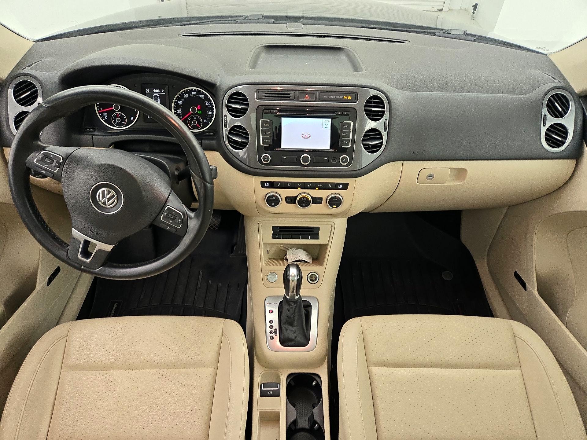 Thumbnail: 2014 Volkswagen Tiguan - 9