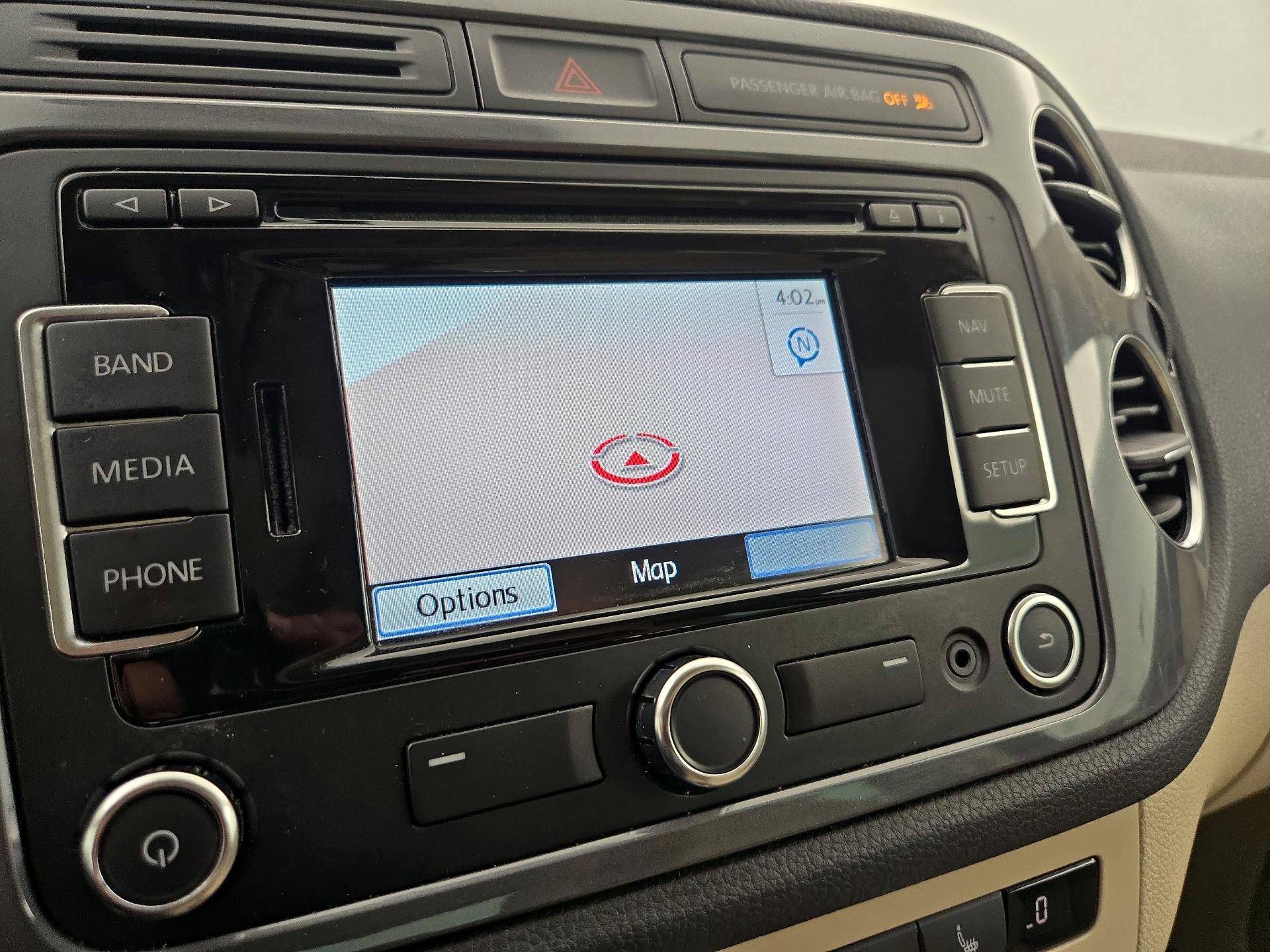 Thumbnail: 2014 Volkswagen Tiguan - 14