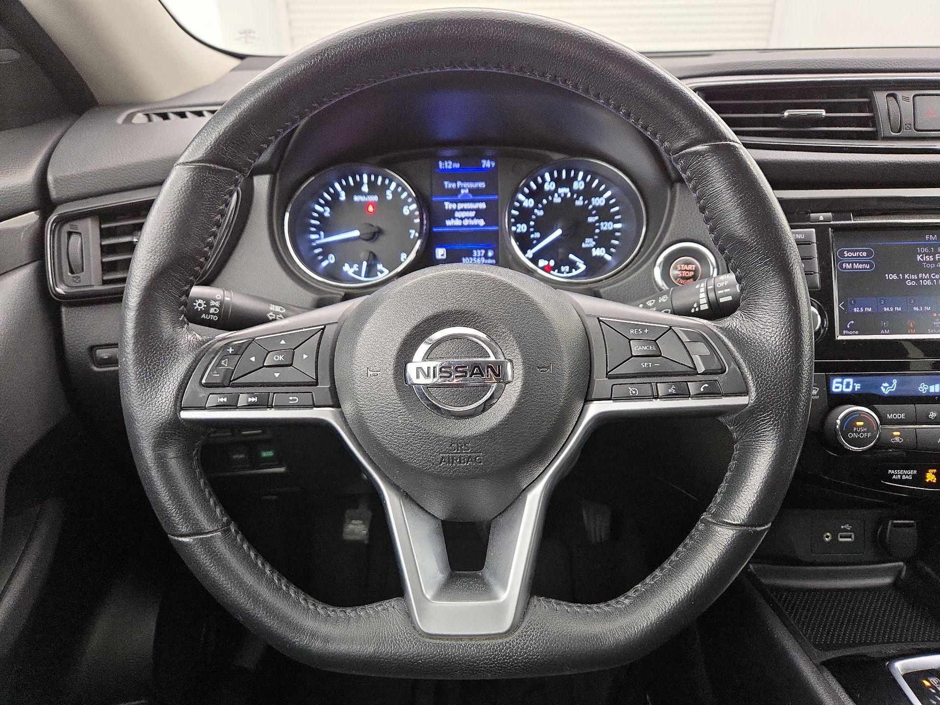 Thumbnail: 2018 Nissan Rogue - 10