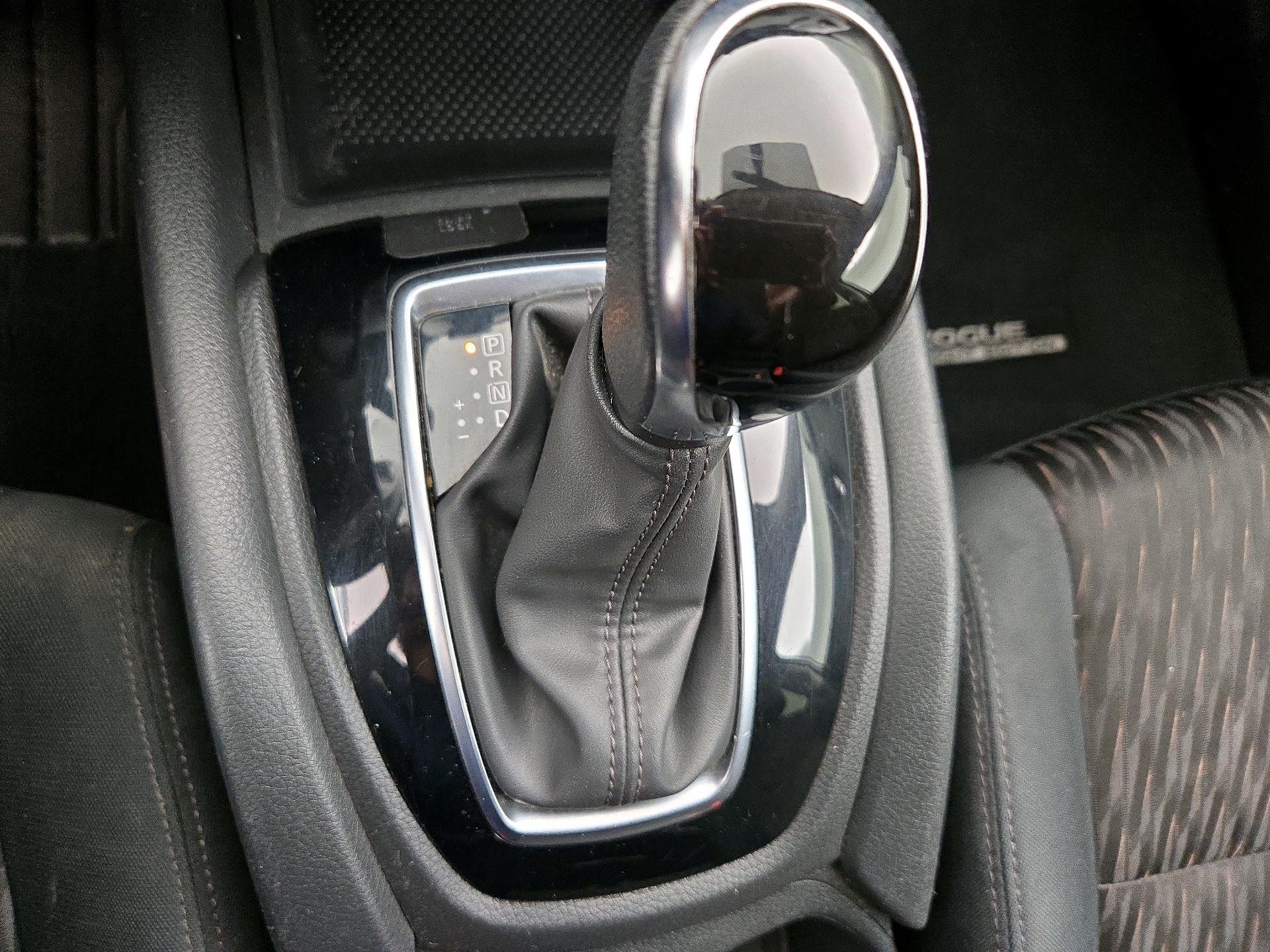 Thumbnail: 2018 Nissan Rogue - 17