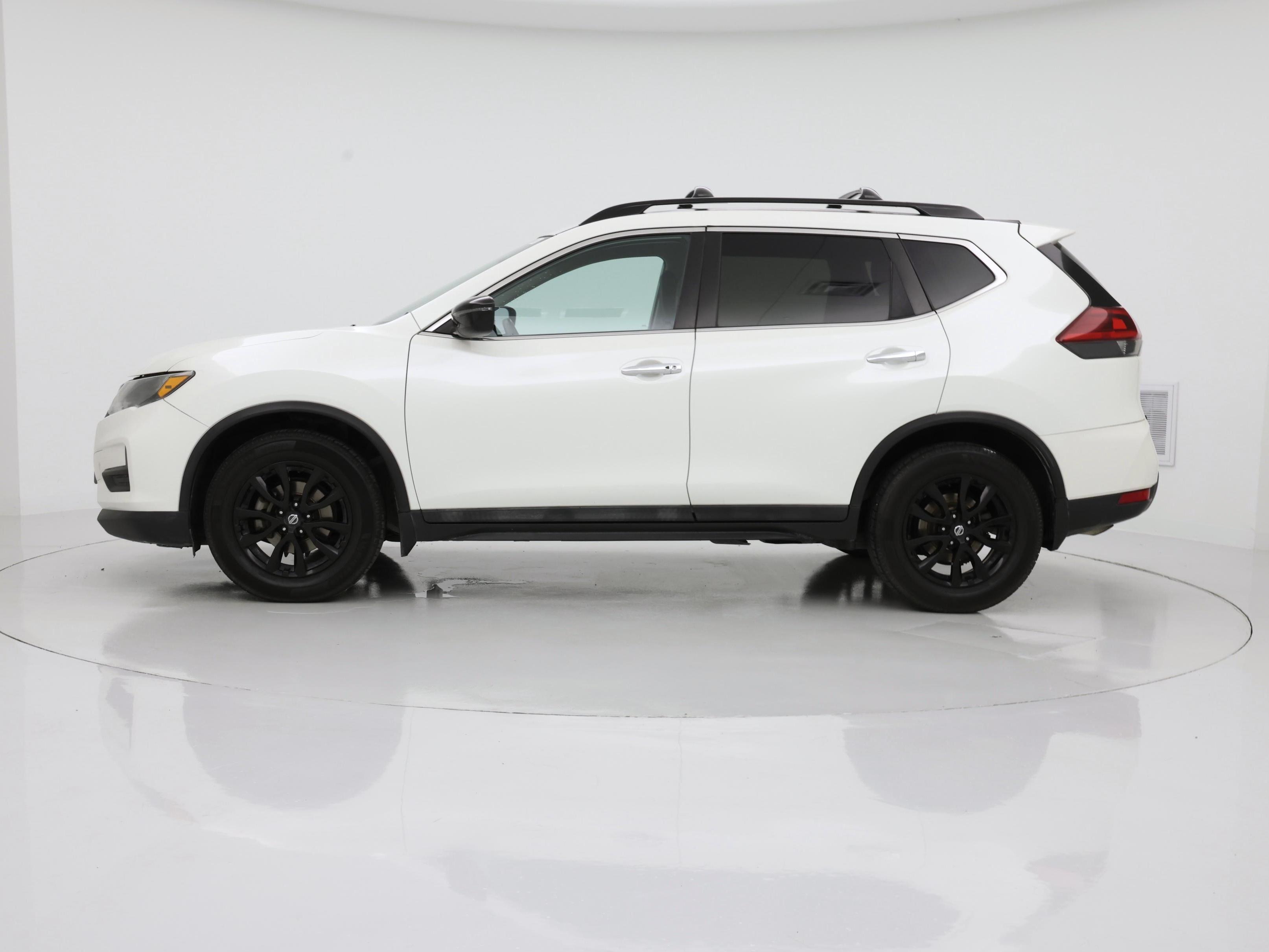 Thumbnail: 2018 Nissan Rogue - 3