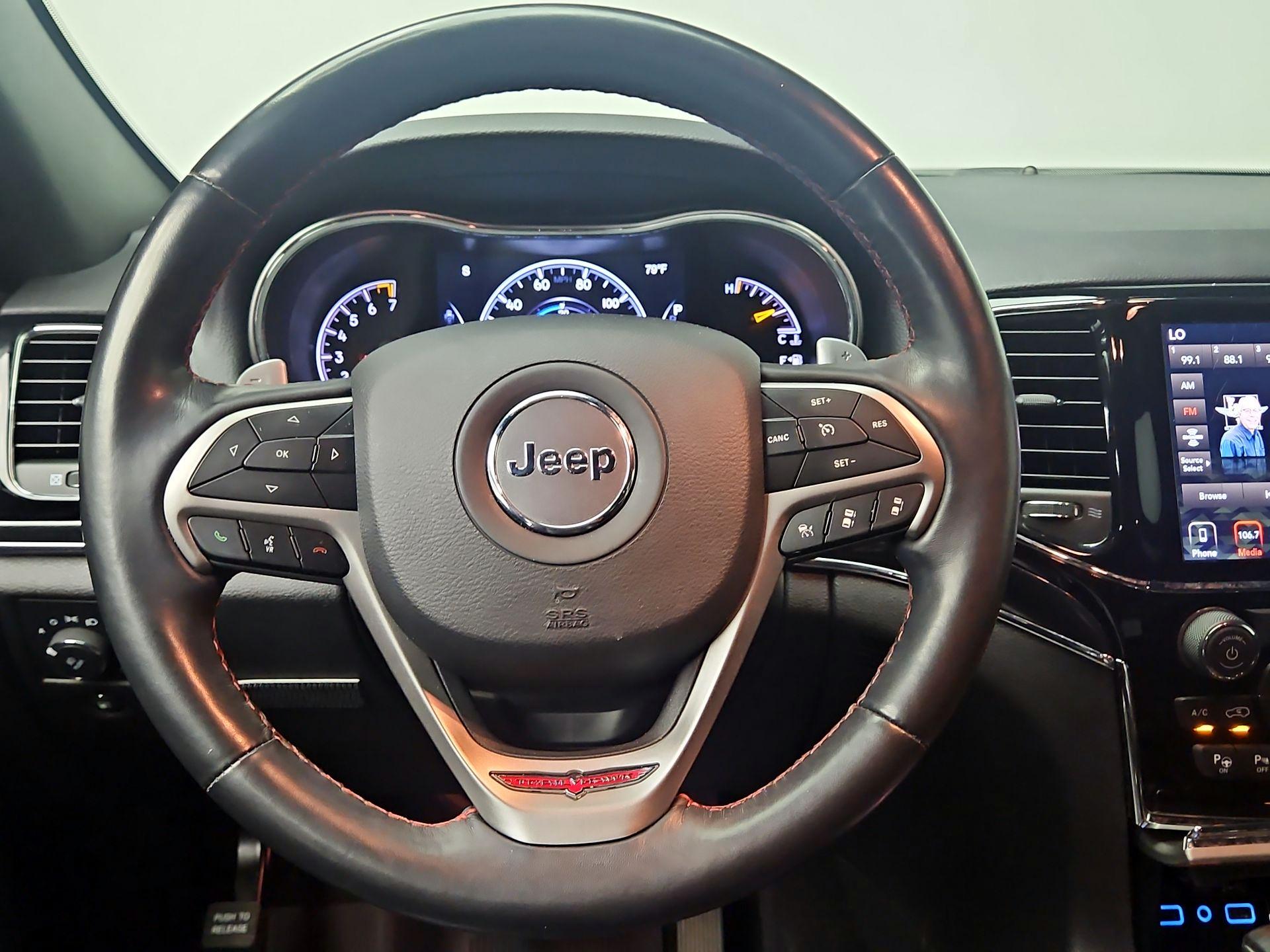 Thumbnail: 2020 Jeep Grand Cherokee - 10