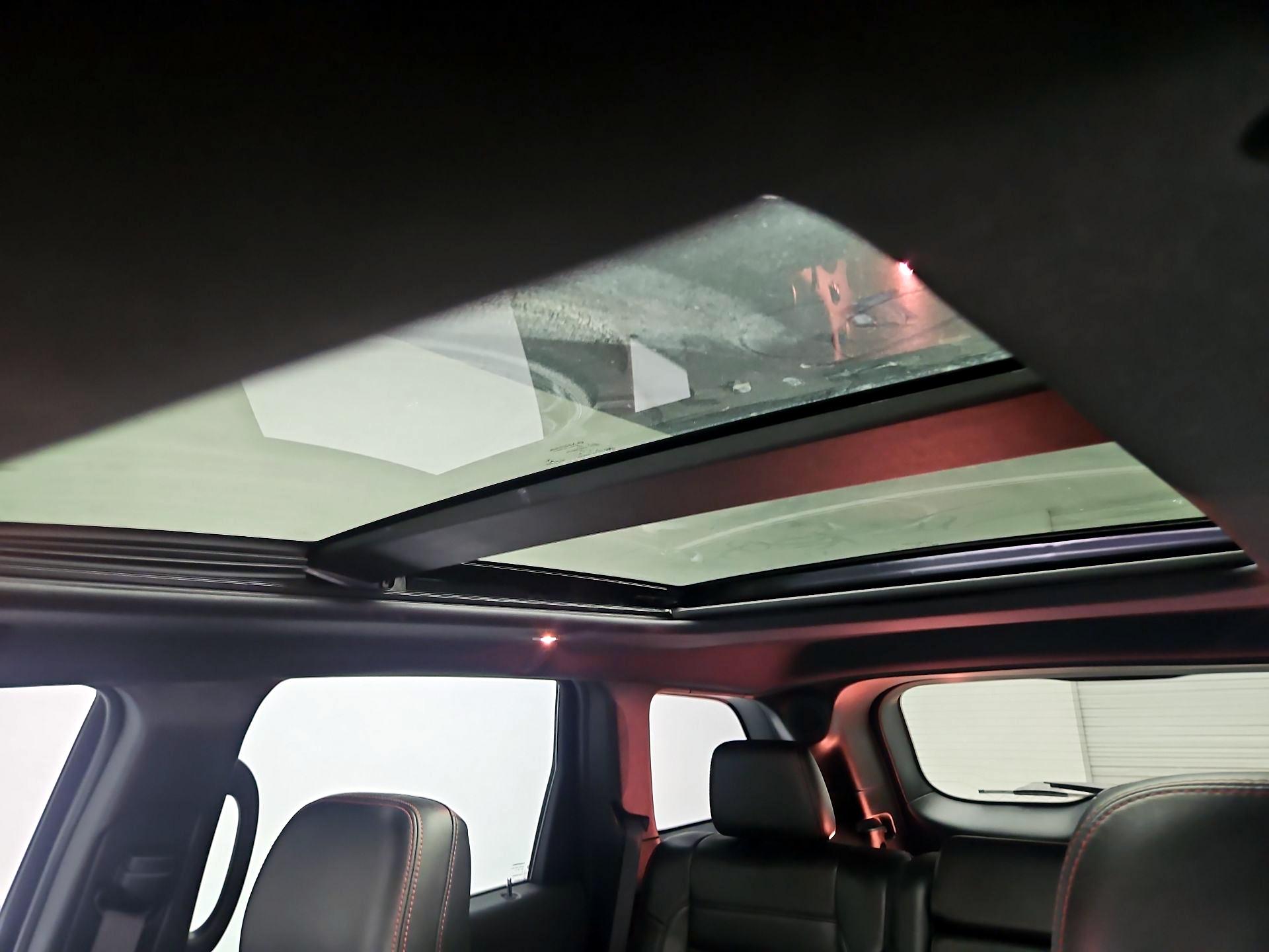Thumbnail: 2020 Jeep Grand Cherokee - 20